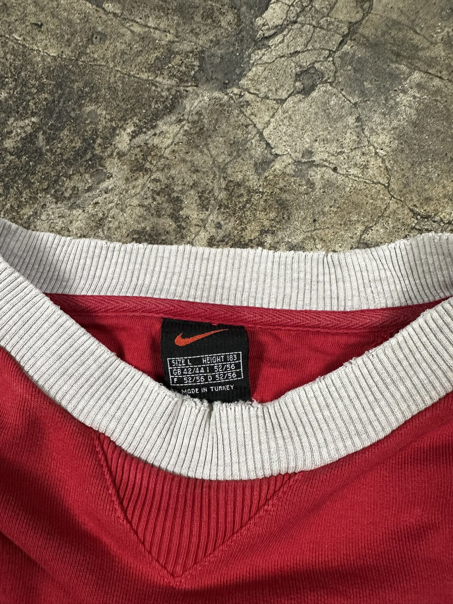 Nike 90s Nike Swoosh Distressed Boxy Crewneck Vintage Size US L / EU 52-54 / 3 - 10 Thumbnail