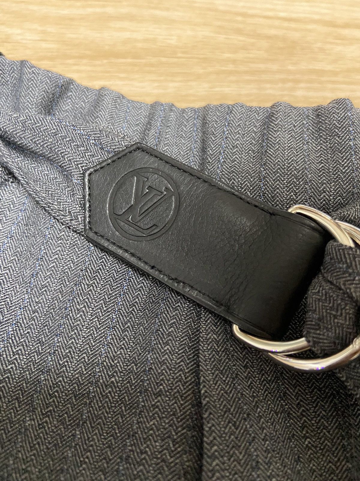 Louis Vuitton 40 Louis Vuitton LV logo waist bend cropped pants Size US 30 / EU 46 - 4 Thumbnail