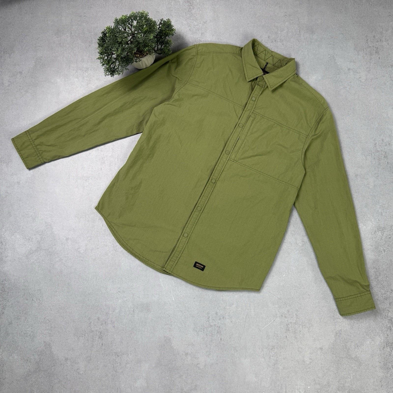 Burton Burton AK Men Linght Overshirt Jacket Nylon Green Size L Size US L / EU 52-54 / 3 - 1 Thumbnail