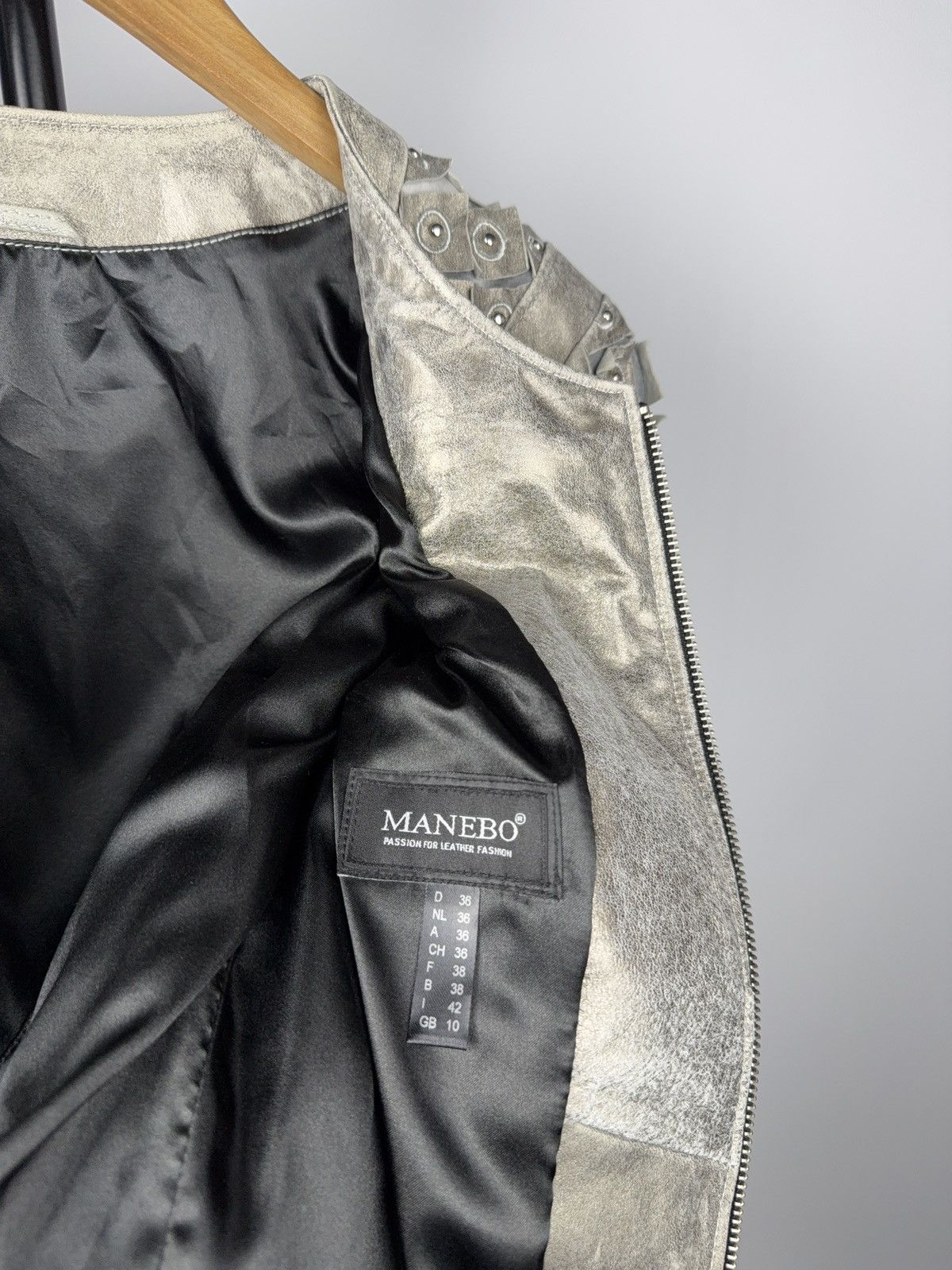 Japanese Brand 00s MANEBO Studded Leather Moto Jacket with Grommet Panels S Size S / US 4 / IT 40 - 12 Thumbnail
