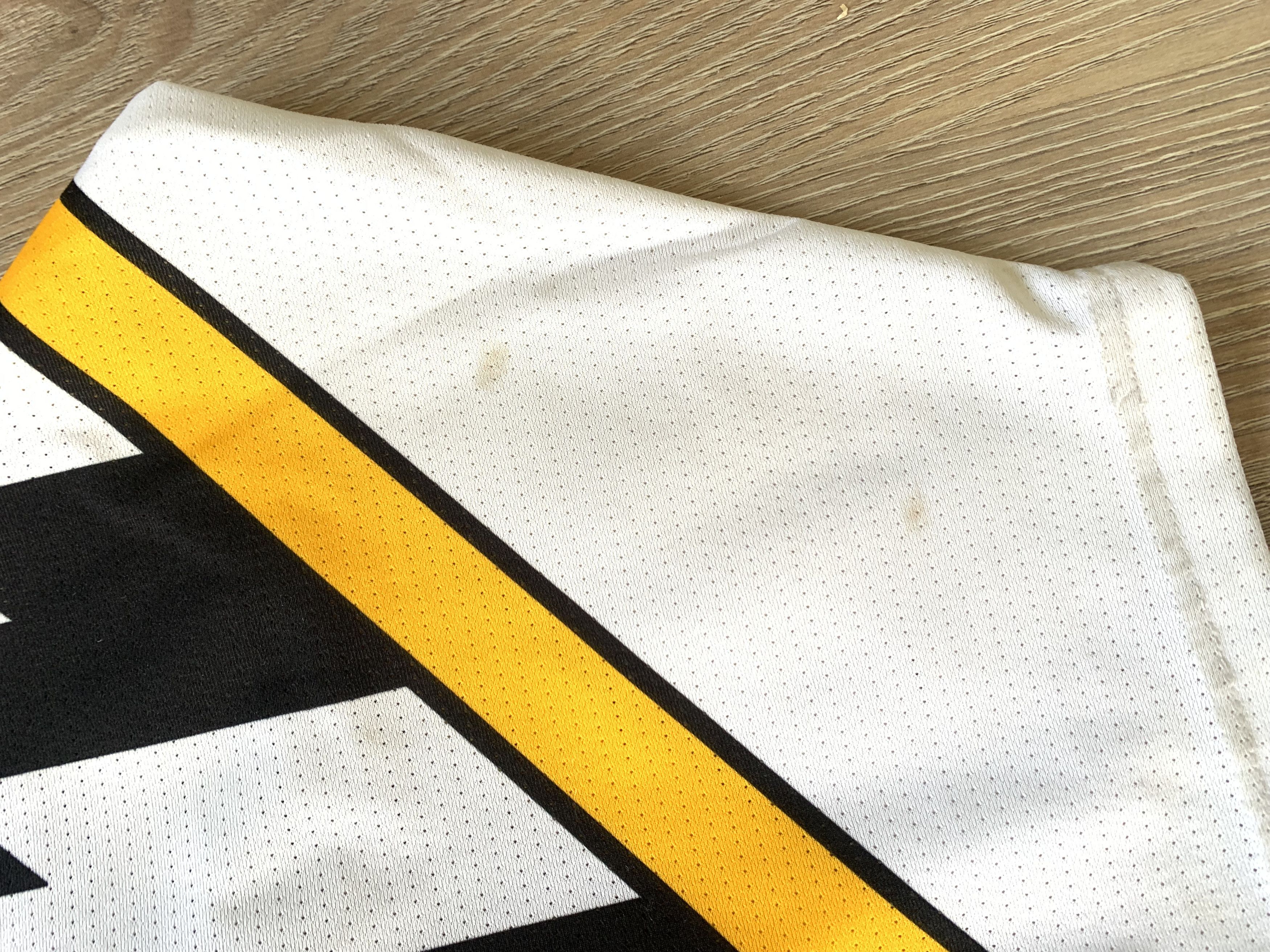 NHL × Vintage Vintage Bracknell Bees Hockey Jersey Size US L / EU 52-54 / 3 - 10 Thumbnail