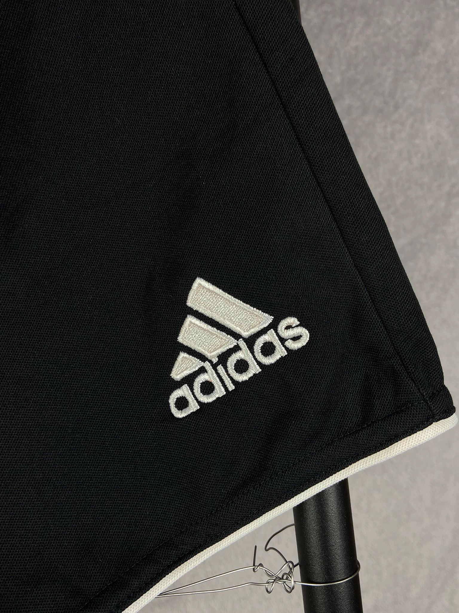 Adidas Adidas shorts black vintage retro streetwea Size US 34 / EU 50 - 2 Thumbnail