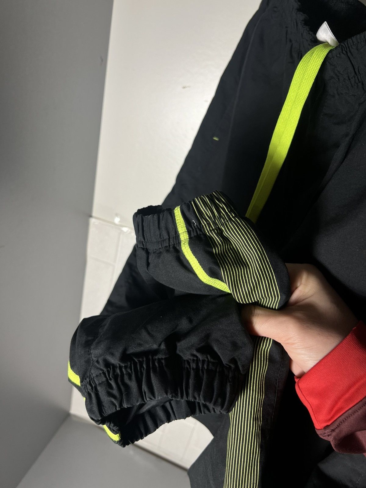 Nike VINTAGE NIKE NYLON RETRO SWEATPANTS DRILL SWOOSH Y2K 90s SK8 Size US 32 / EU 48 - 12 Thumbnail