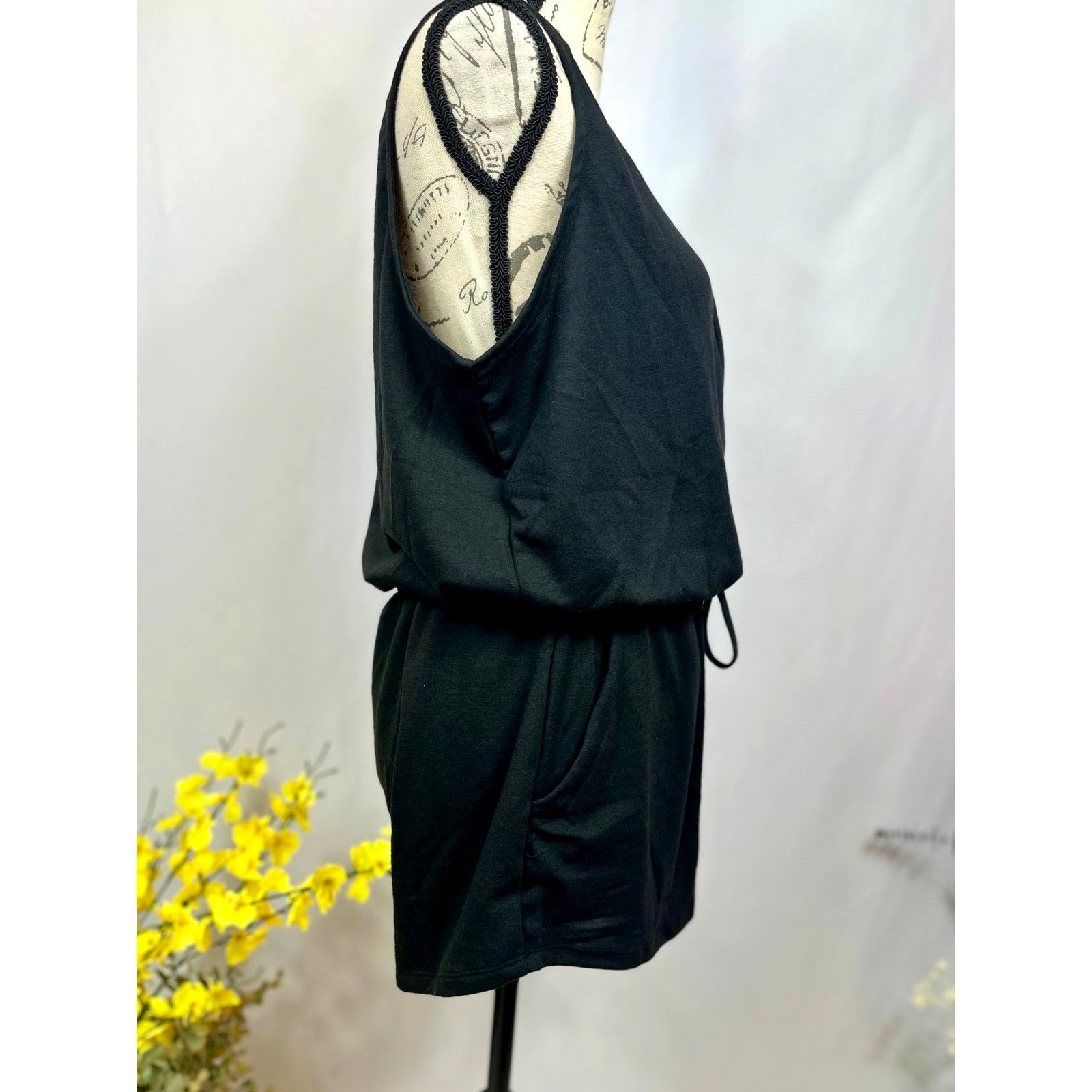 Other LBLC the Label Lauren Romper Drawstring Waist Pockts Black L Size 30" / US 8 / IT 44 - 13 Thumbnail