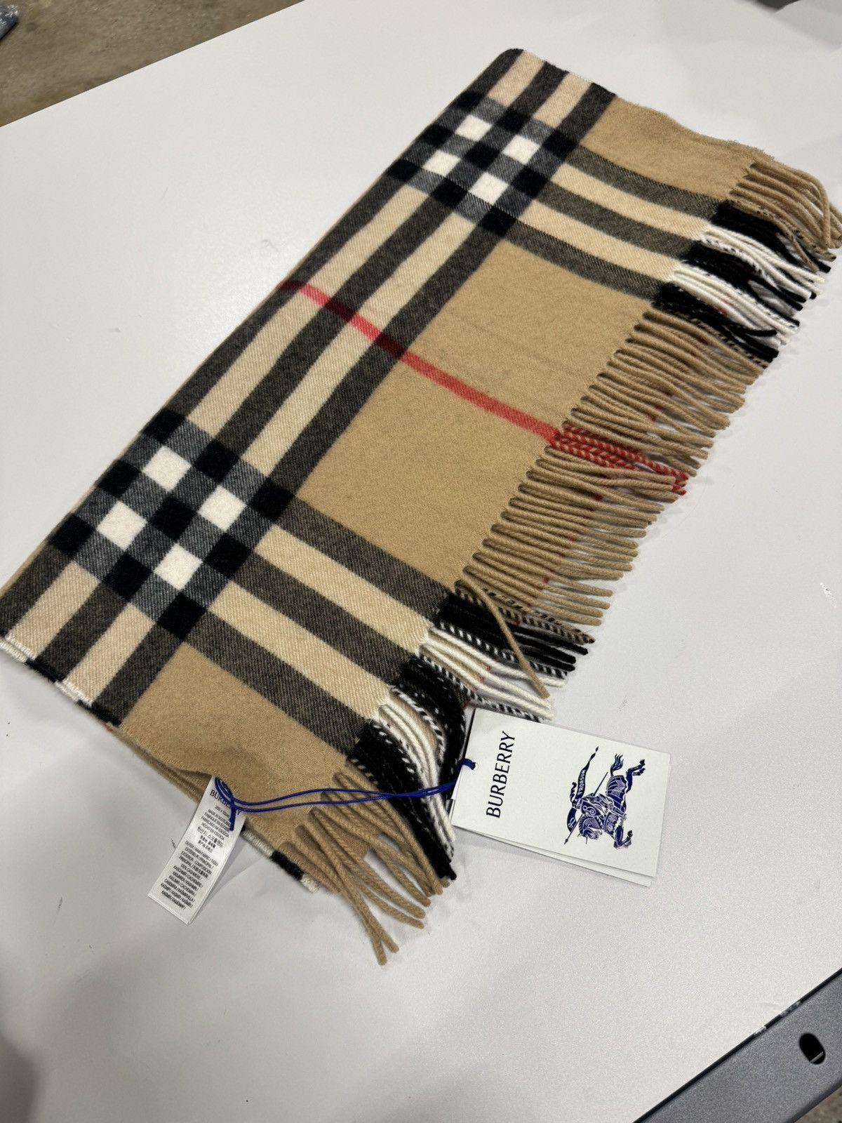 Burberry Burberry Wide Check Cashmere Scarf NEW 750$ Size ONE SIZE - 1 Thumbnail