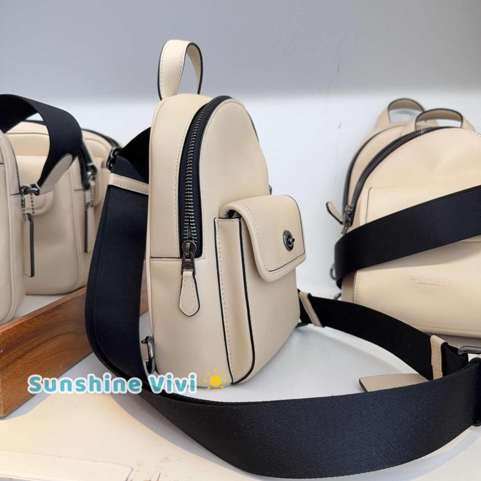 Coach NWT COACH Small Turnlock Sling Pack Backpack Bag Ivory CAJ28 Size ONE SIZE - 2 Thumbnail