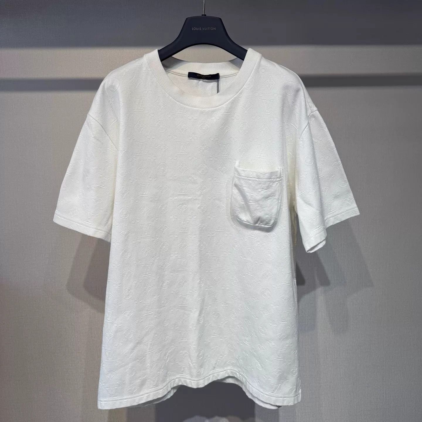 Louis Vuitton LV White Monogram Pocket Short Sleeve Shirt XL Size US XL / EU 56 / 4 - 1 Thumbnail