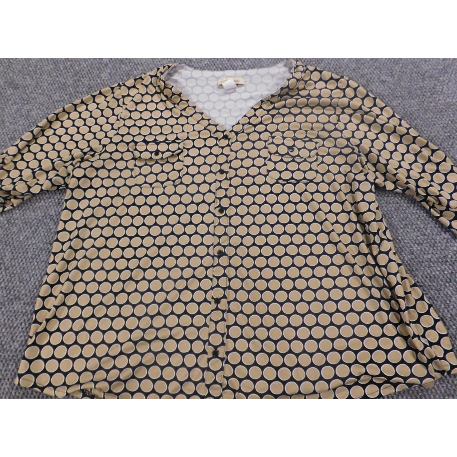 Vintage Davina 3X Plus Beige Blouse Womens Crew Neck Long Sleeve Pullover Stretch Casual Polyester Rayon Button? Size XXL / US 16-18 / IT 52-54 - 4 Thumbnail