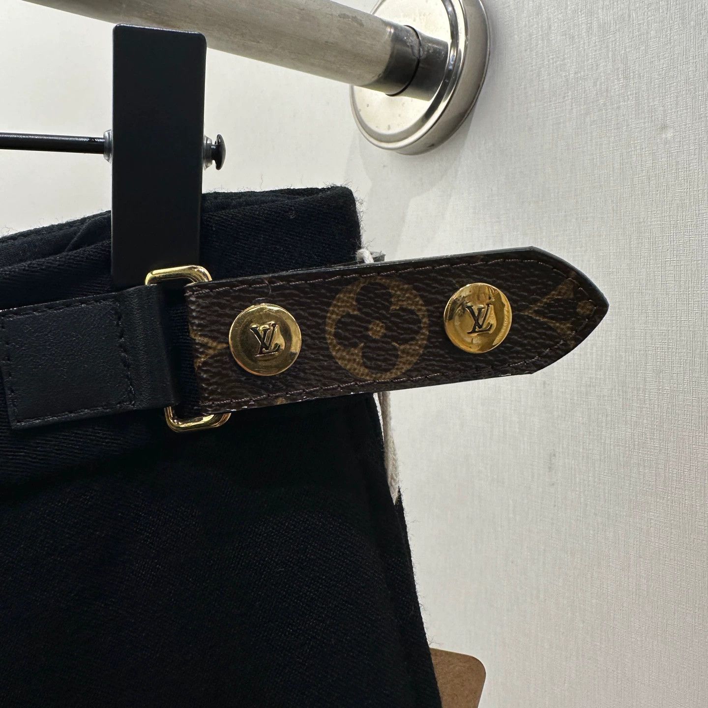 Louis Vuitton Louis Vuitton apr147 Monogram Wool Trousers 34 Size 25" / US 0 / IT 36 - 6 Thumbnail