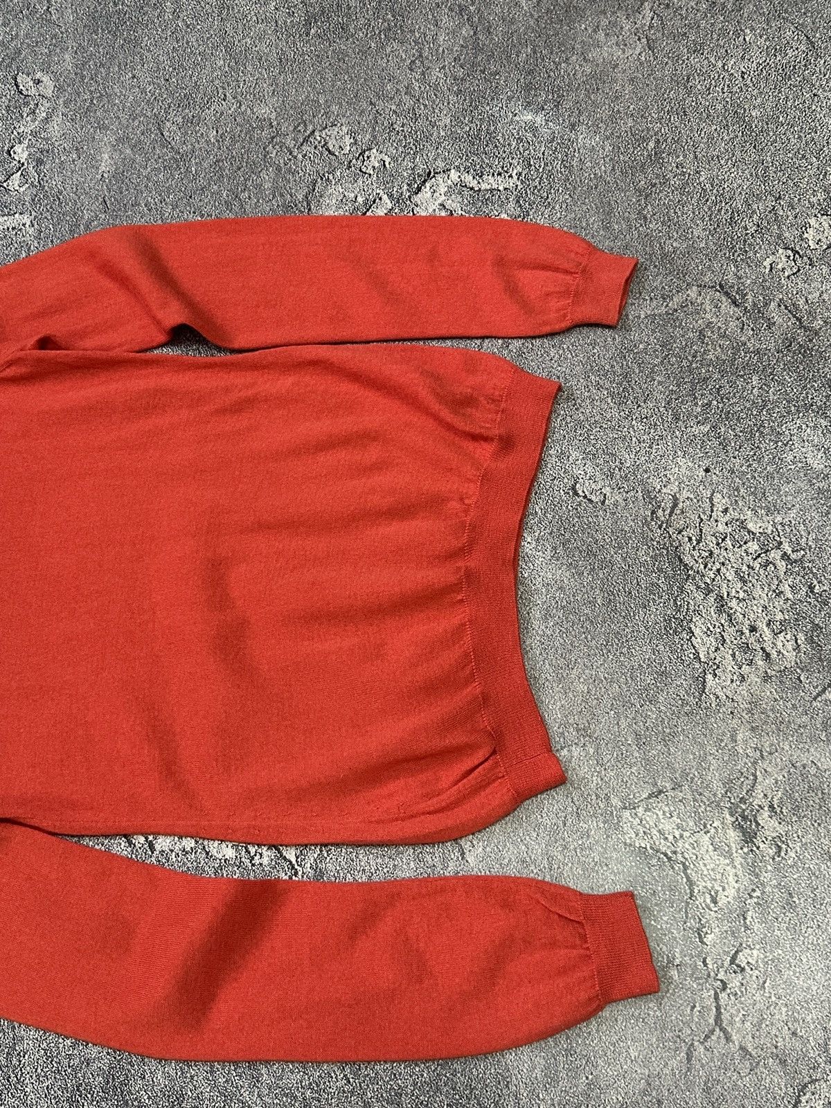 RED Valentino RED VALENTINO Red Crewneck Cashmere Jumper Lace Detail XS Size XS / US 0-2 / IT 36-38 - 7 Thumbnail