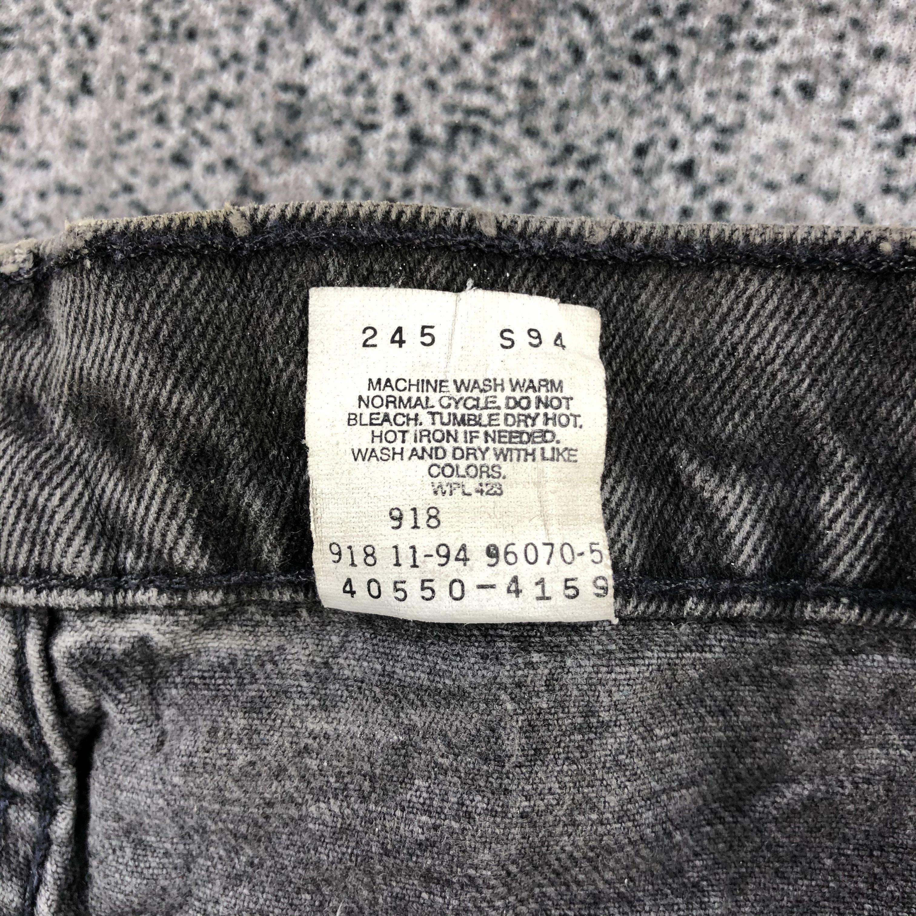 Levi's Vintage 90s Levis 550 Jeans Distress Black Denim KJ901 Size US 29 - 14 Thumbnail