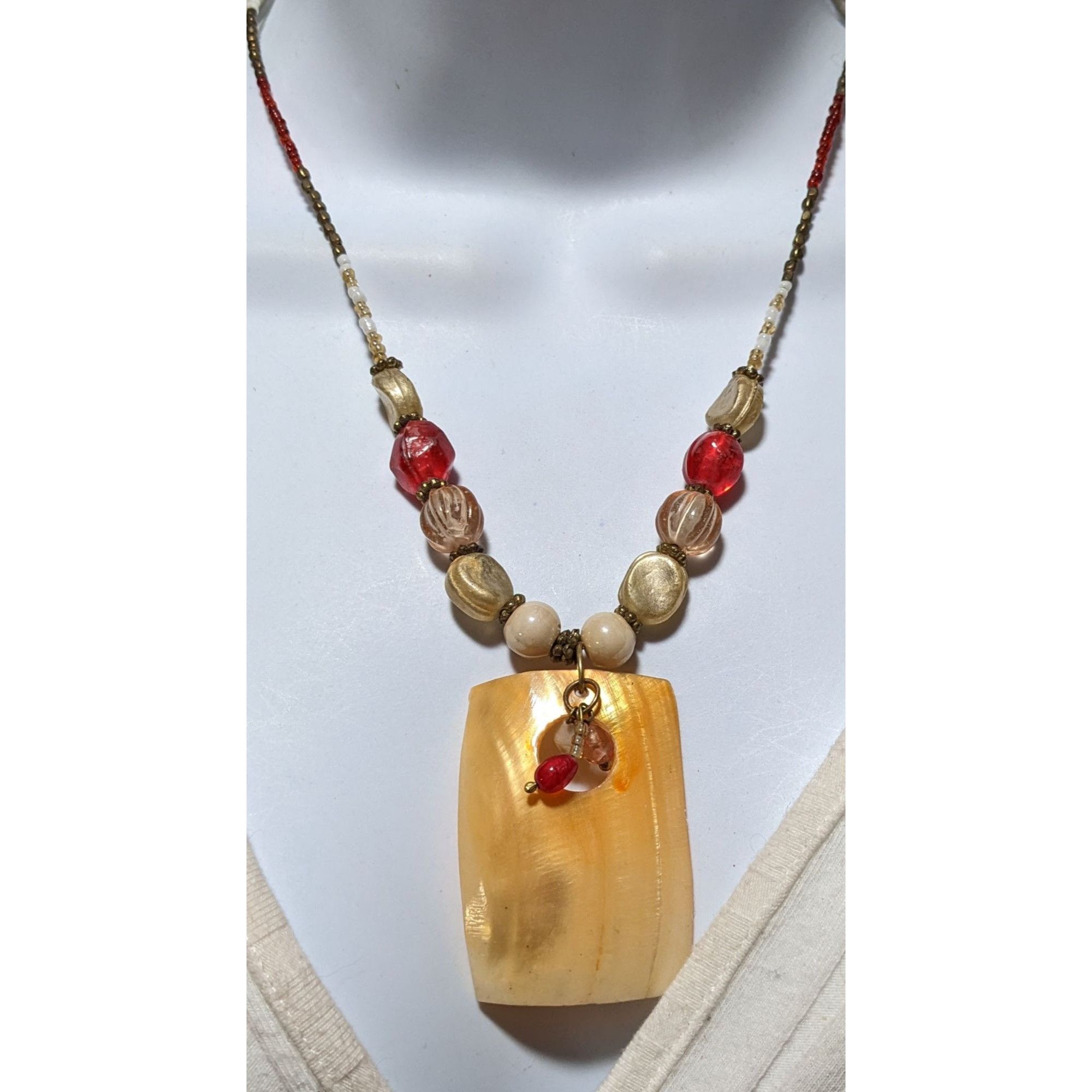 Other Beaded Shell Pendant Necklace Size ONE SIZE - 2 Thumbnail