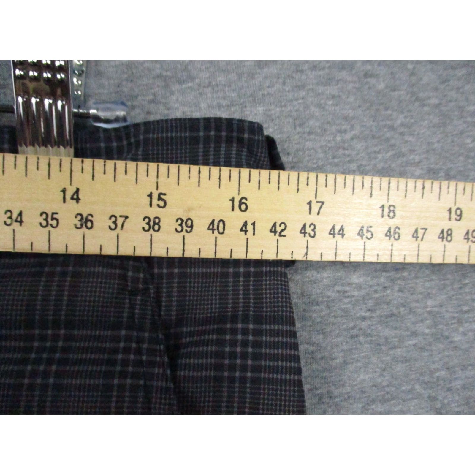 Nike Nike Shorts Men's 32 Gray Plaid Moisture Wicking Stretch Casual Golf Size US 32 / EU 48 - 4 Thumbnail