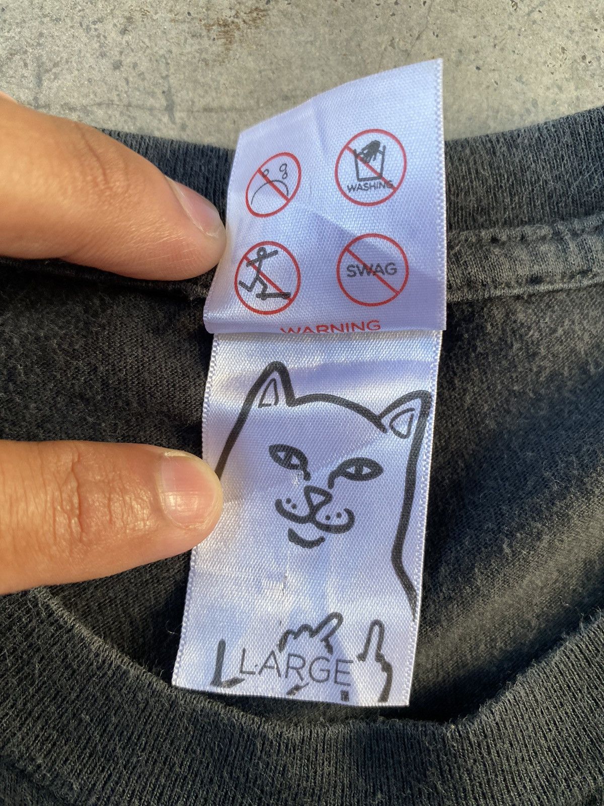 Vintage Sick🔥Vintage Ripndip Skateboard Tees Size US L / EU 52-54 / 3 - 9 Thumbnail
