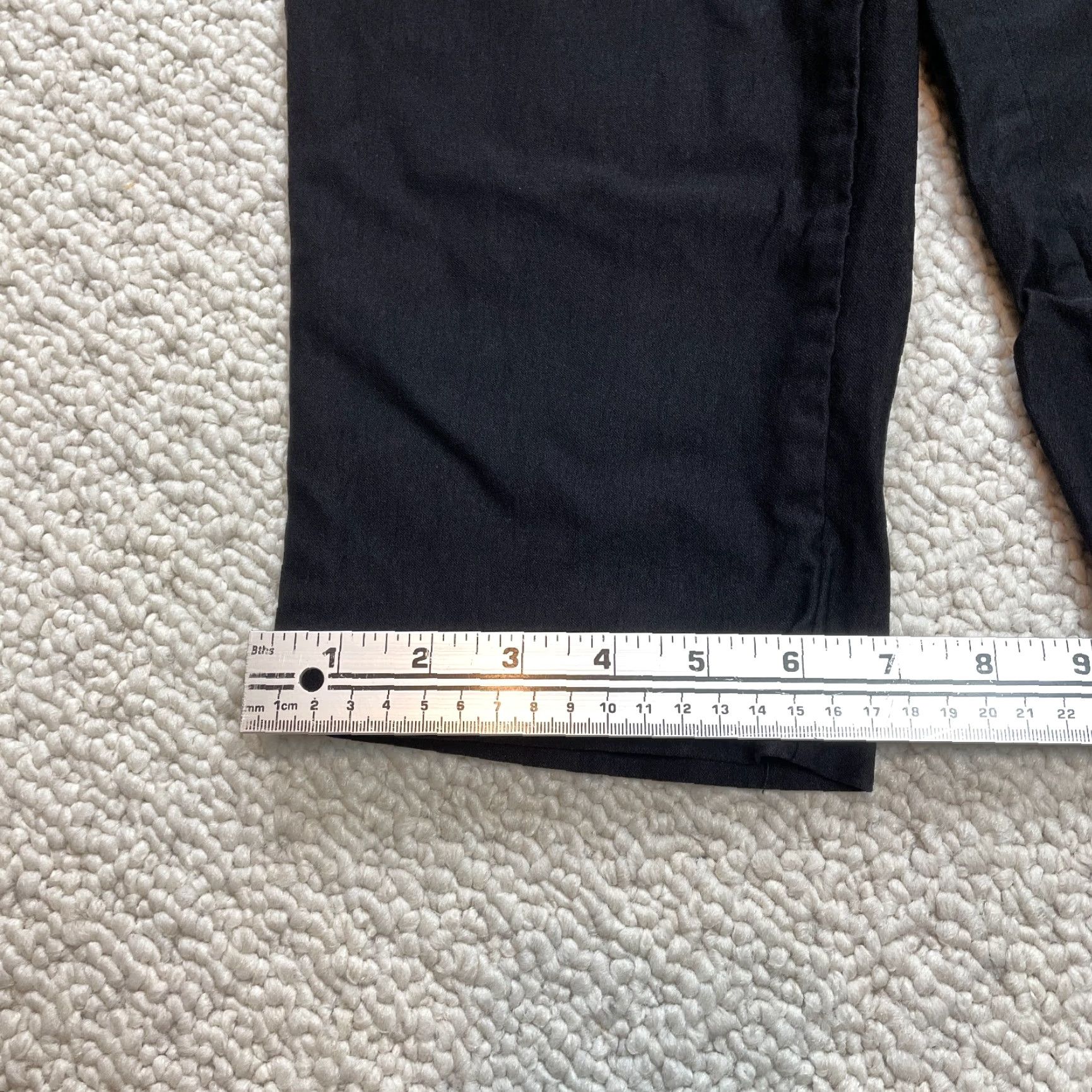 Vintage A.B.N Capri Pants Womens 8 Black Nylon Rayon Spandex Stretch Solid Capris Cropped Capris Regular Fit Womens Size 30" / US 8 / IT 44 - 2 Thumbnail