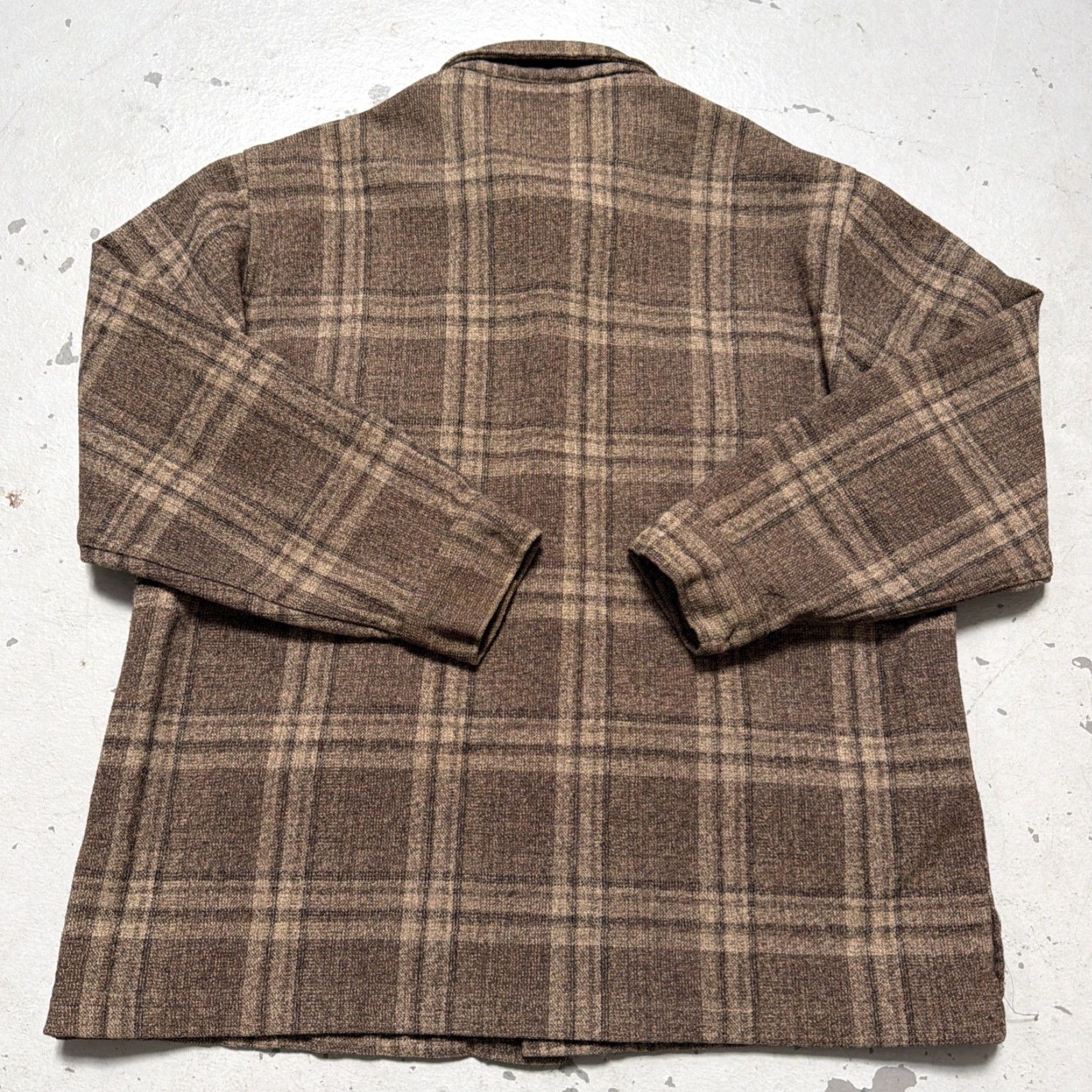 Pendleton VINTAGE Pendleton Wool Leather Elbow Plaid Hunting Work Chore Jacket XL USA Brown Wool Pattern Plaid Hunting Workwear Mens Womens Adults Unisex Size US XL / EU 56 / 4 - 7 Thumbnail
