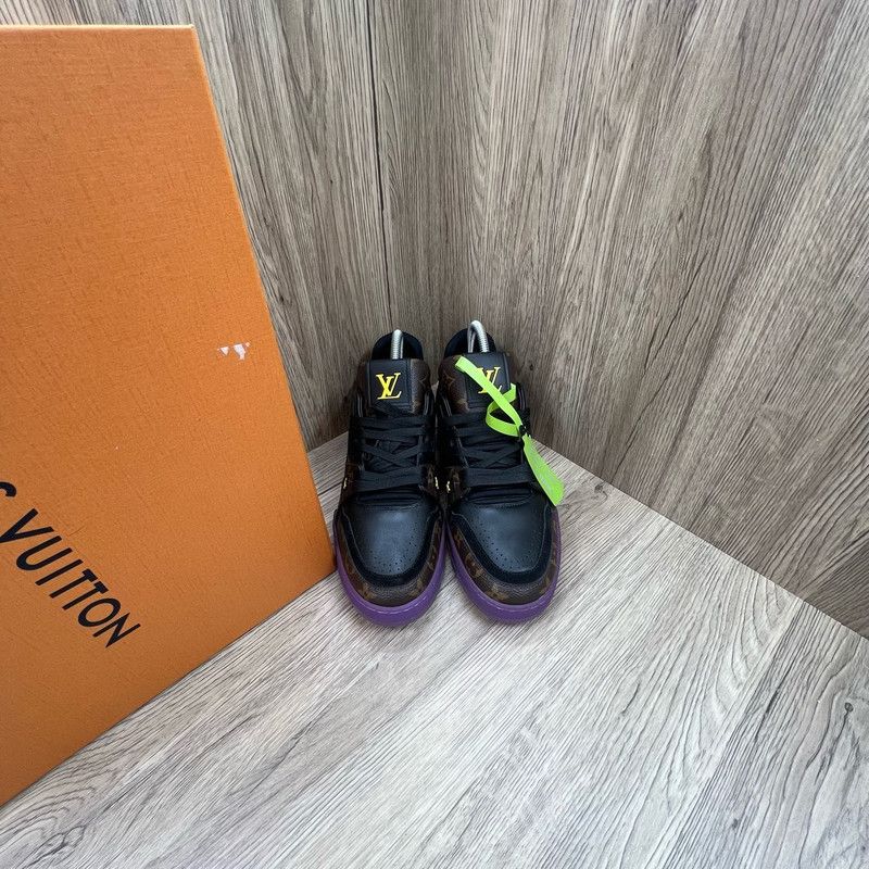 Louis Vuitton Louis Vuitton Trainer Casual Sneakers in Purple and Black 0079 Size US 8.5 / EU 41-42 - 1 Thumbnail