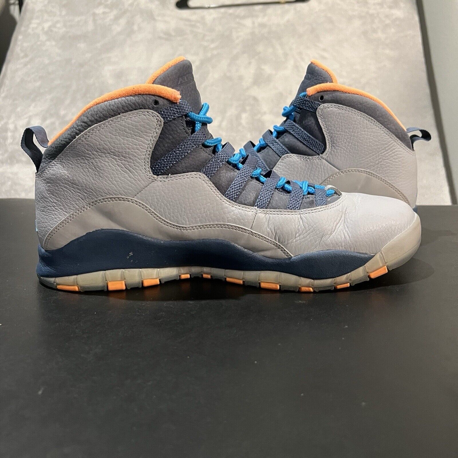 Jordan Brand Jordan 10 Retro Bobcats Men's 13 Wolf Grey 310805-026 Size US 13 / EU 46 - 7 Thumbnail