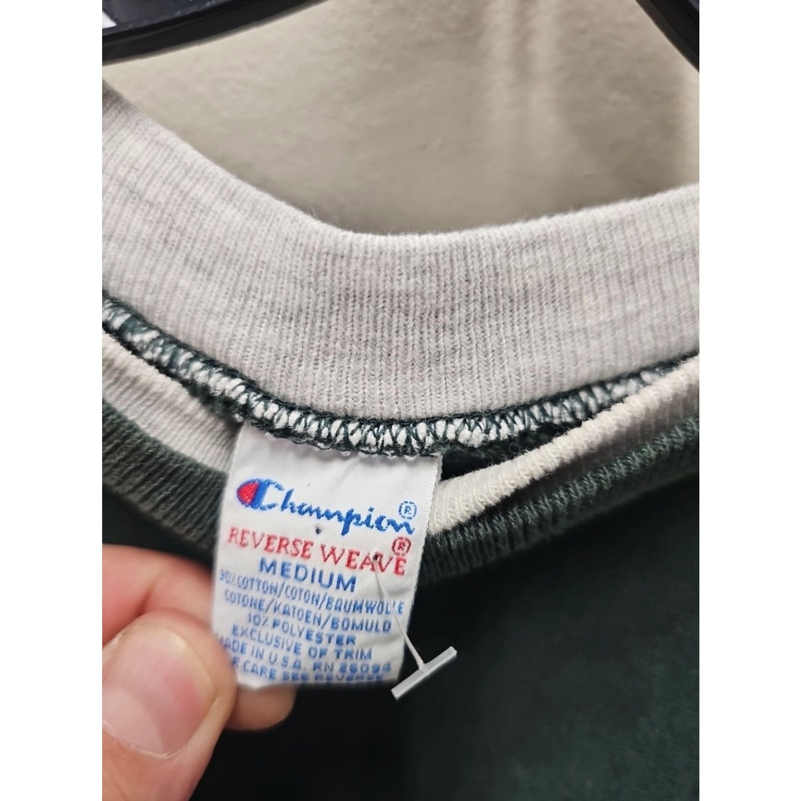 Champion VINTAGE Champion Sweatshirt Reverse Weave Green Mens M USA 80s 90s Distressed Embroidered Logo Crew Neck Pullover Heavyweight Fleece Size US M / EU 48-50 / 2 - 3 Thumbnail