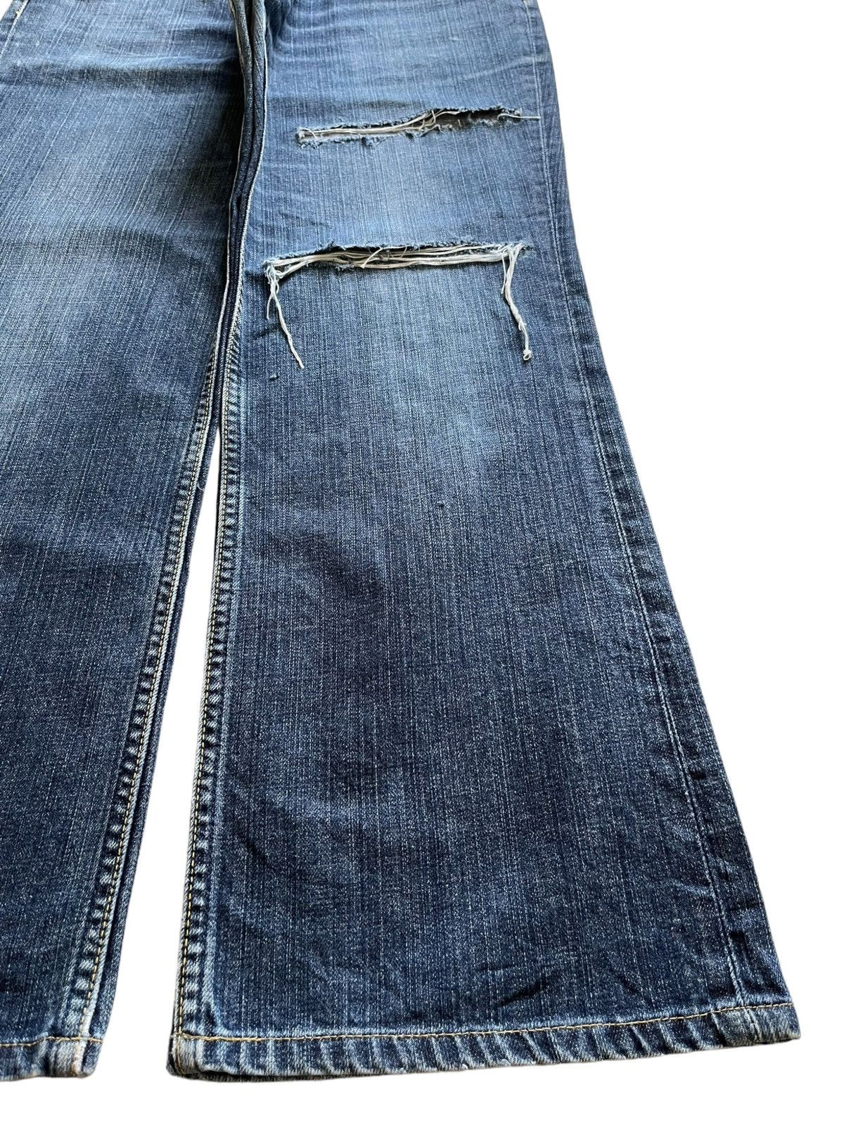 Levi's Vintage 90s Levis 507 Bootcut Blue Wash Distressed Jeans Size US 33 - 7 Thumbnail