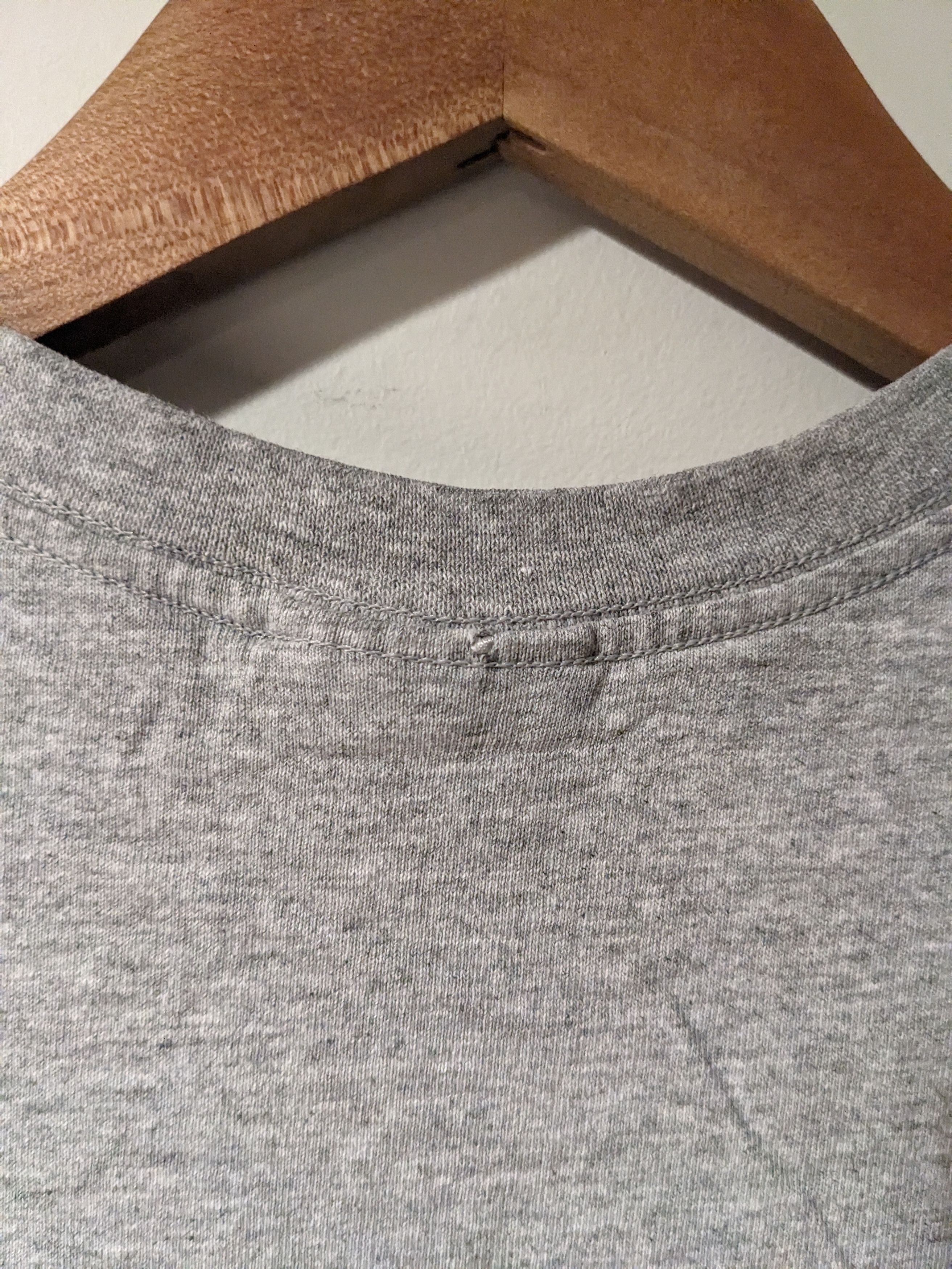 Nike Vintage Y2K Nike Mini Swoosh Essential Blank Medium T-Shirt Size US M / EU 48-50 / 2 - 7 Thumbnail