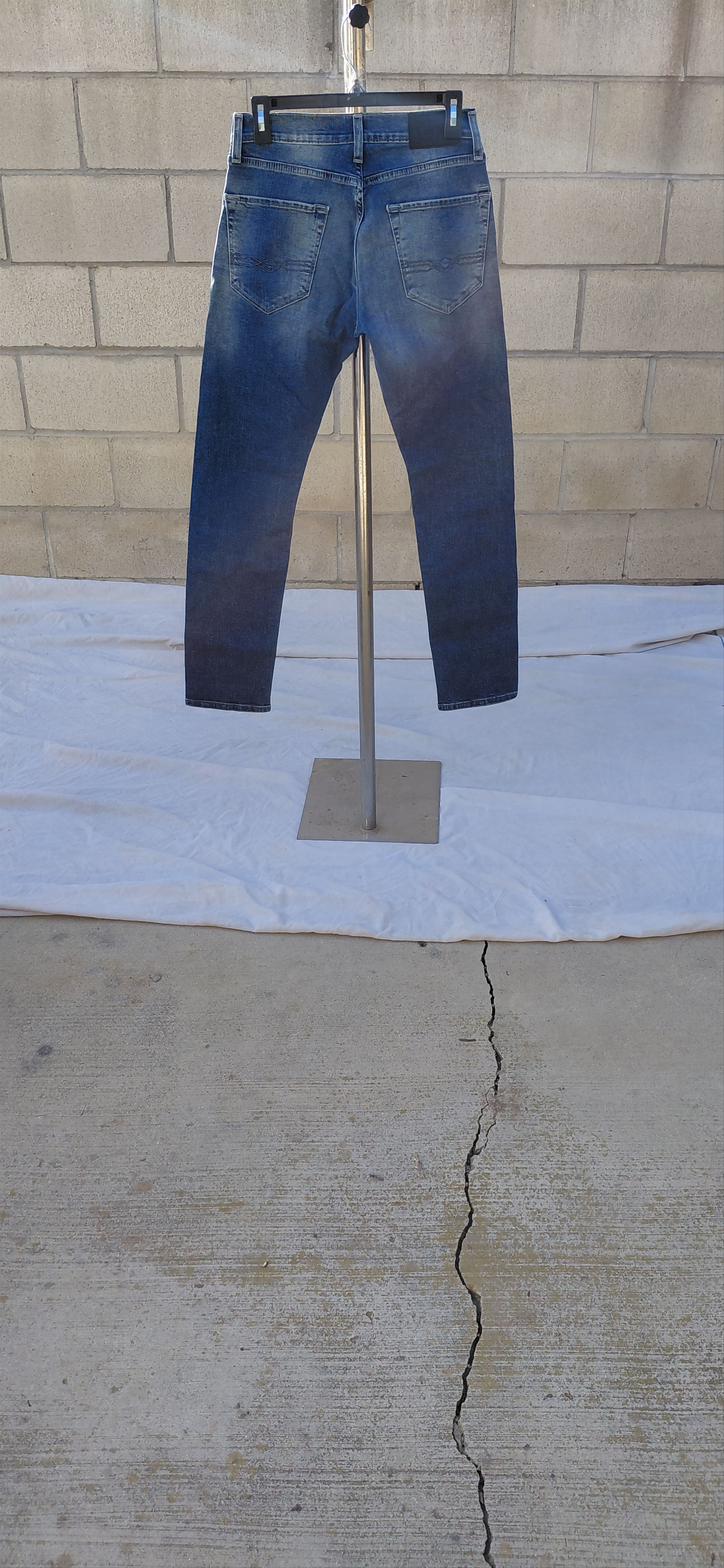 Denizen 637837....Denizen Regular Taper Fit Jeans Size W28 L30 Size US 28 / EU 44 - 4 Thumbnail