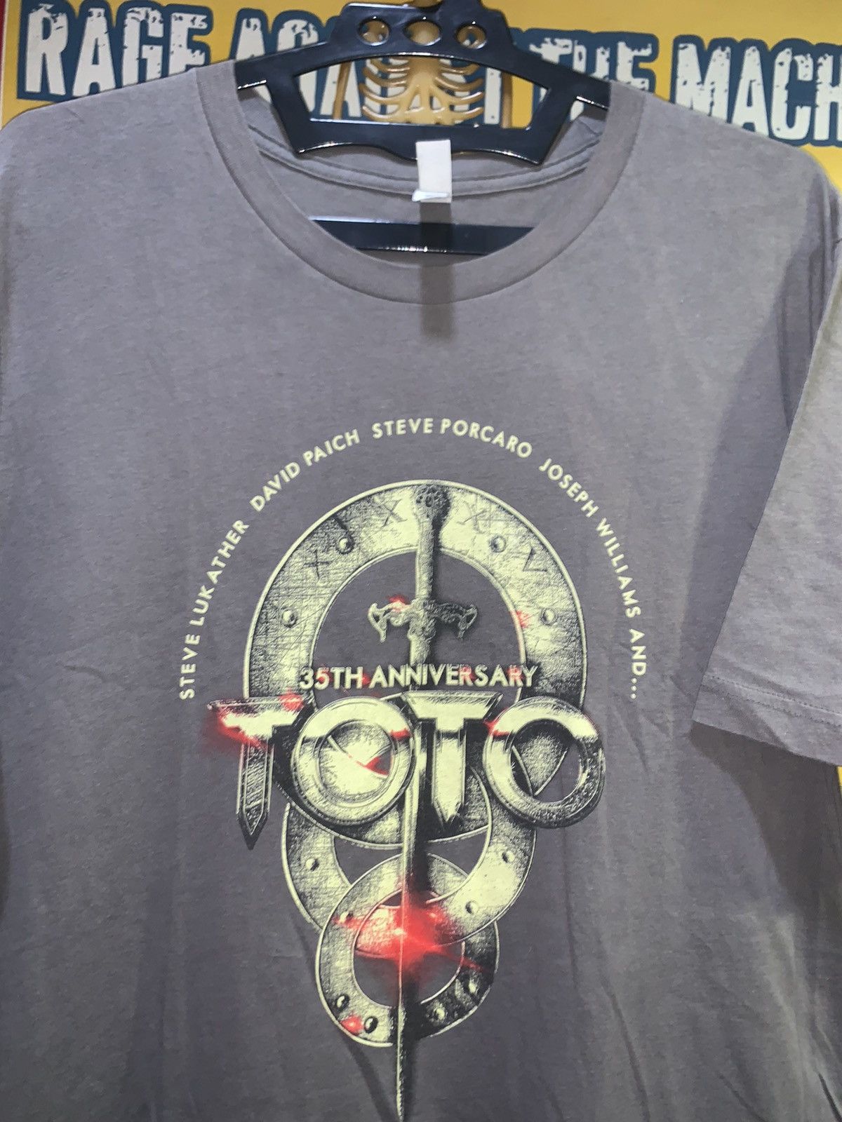 Band Tees TOTO “XXXV 35th Anniversary” band Tee Size US XL / EU 56 / 4 - 1 Thumbnail