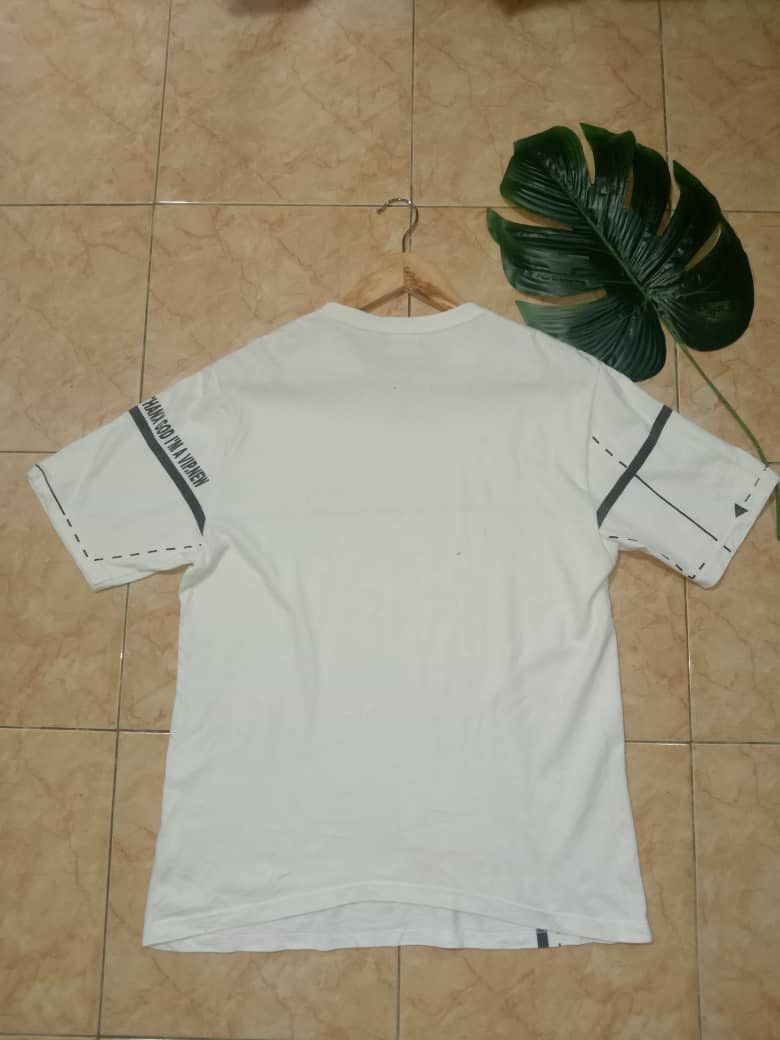 Vintage 90s Distressed Thanx God i'm A VIP made in Japan Tee Size US L / EU 52-54 / 3 - 9 Thumbnail