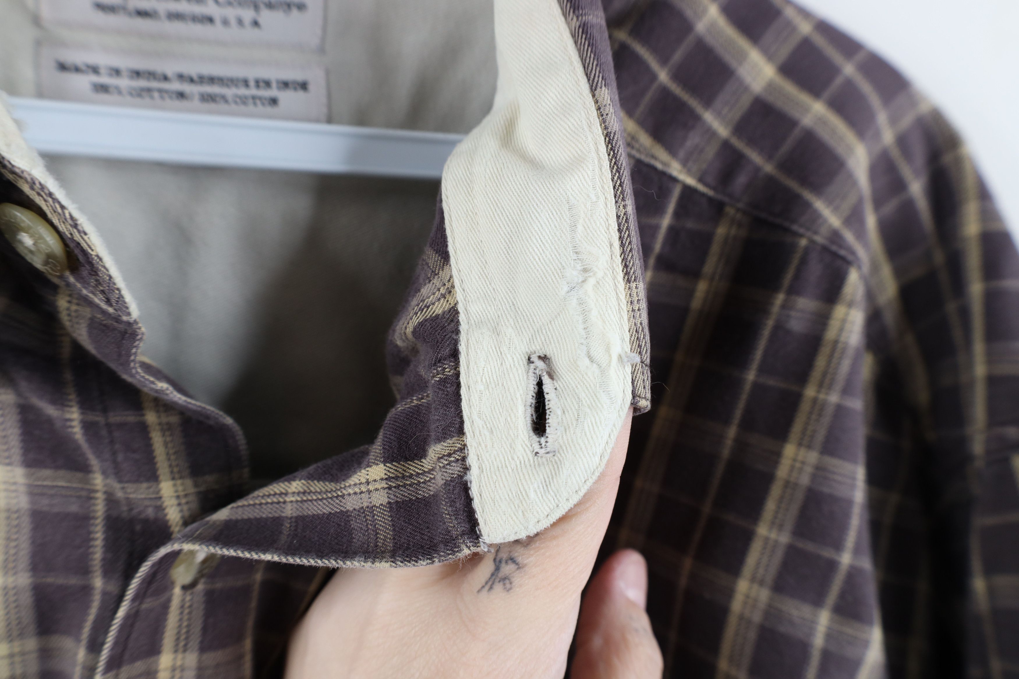 Columbia × Vintage Vintage Columbia Spell Out Collared Button Down Shirt Plaid Size US M / EU 48-50 / 2 - 10 Thumbnail