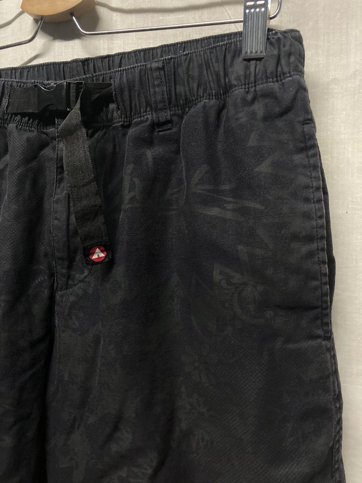Airwalk Airwalk Overprinted Easy Shorts Size US 28 / EU 44 - 4 Thumbnail