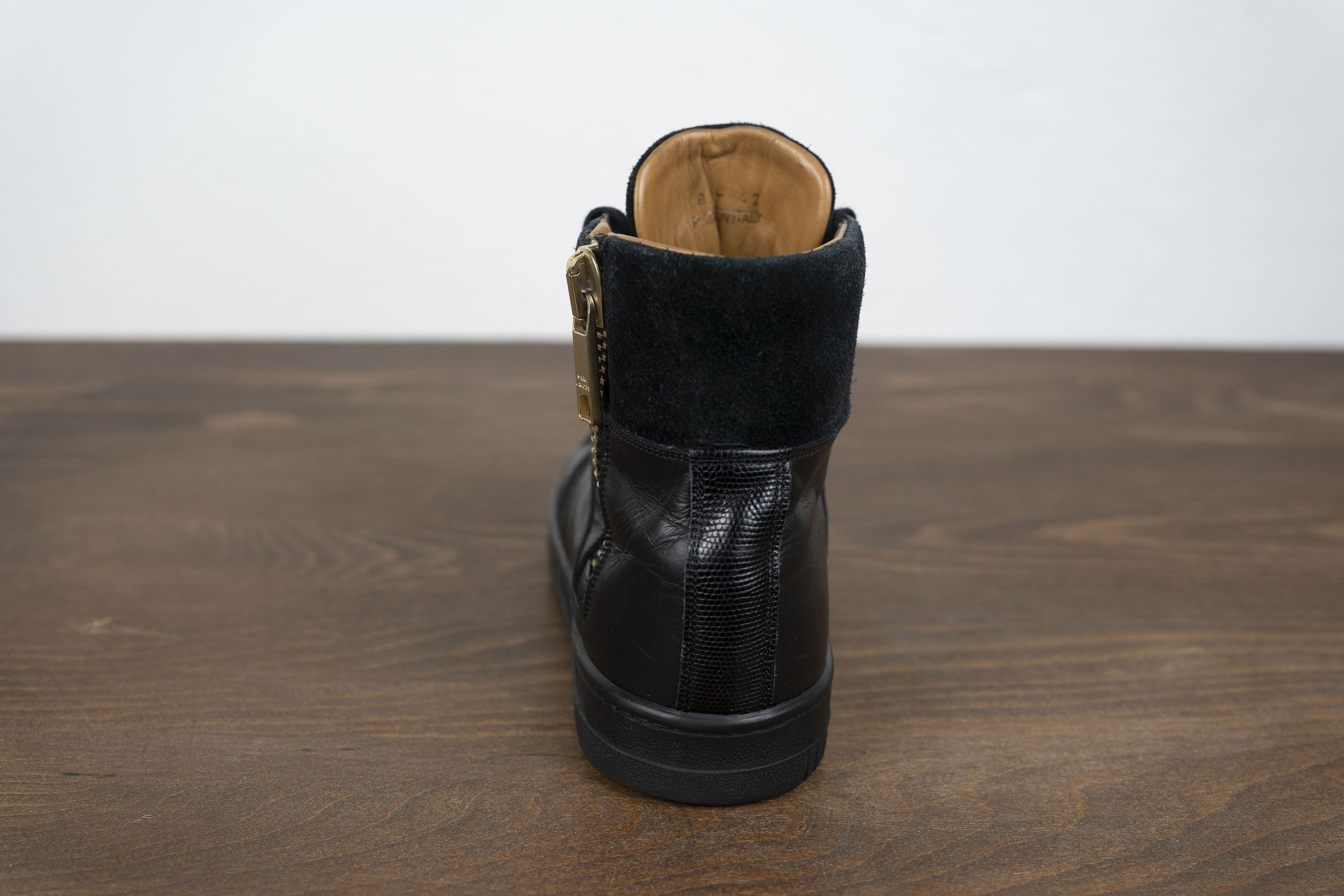 Marc Jacobs Marc Jacobs Black Leather Suede High-Top Sneakers Gold Zip Size US 9 / EU 42 - 4 Thumbnail