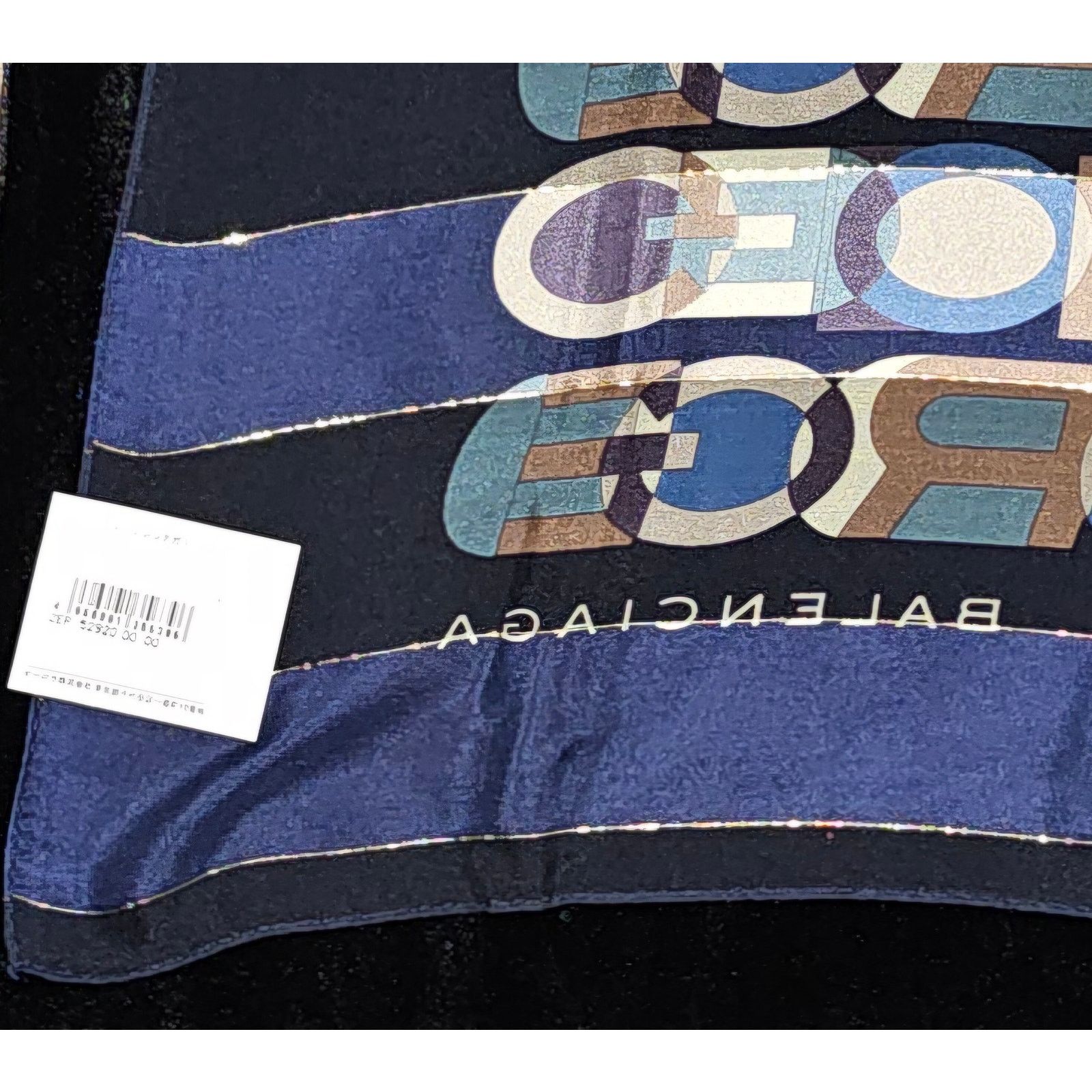 Balenciaga NWT Vintage Balenciaga Geometric Abstract Theme Silk Scarf Size ONE SIZE - 5 Thumbnail