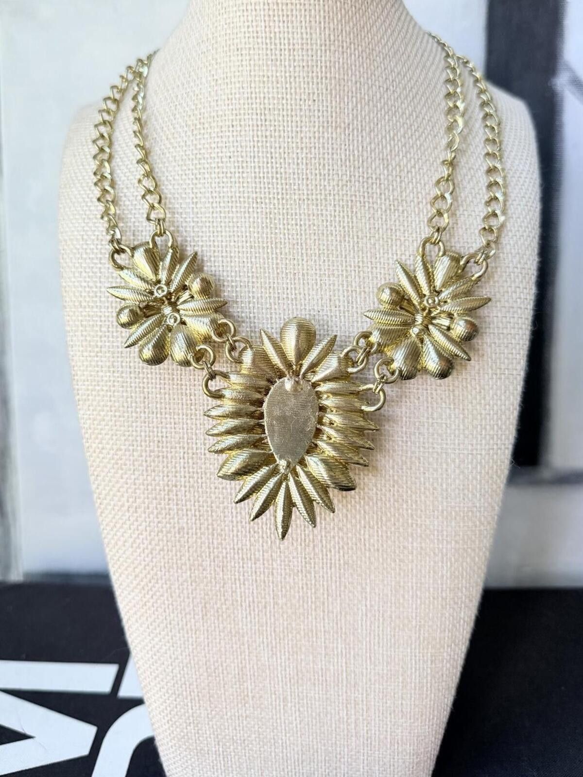 Other NY & Co Floral Statement Bib Necklace Rhinestone Gold Size ONE SIZE - 8 Thumbnail