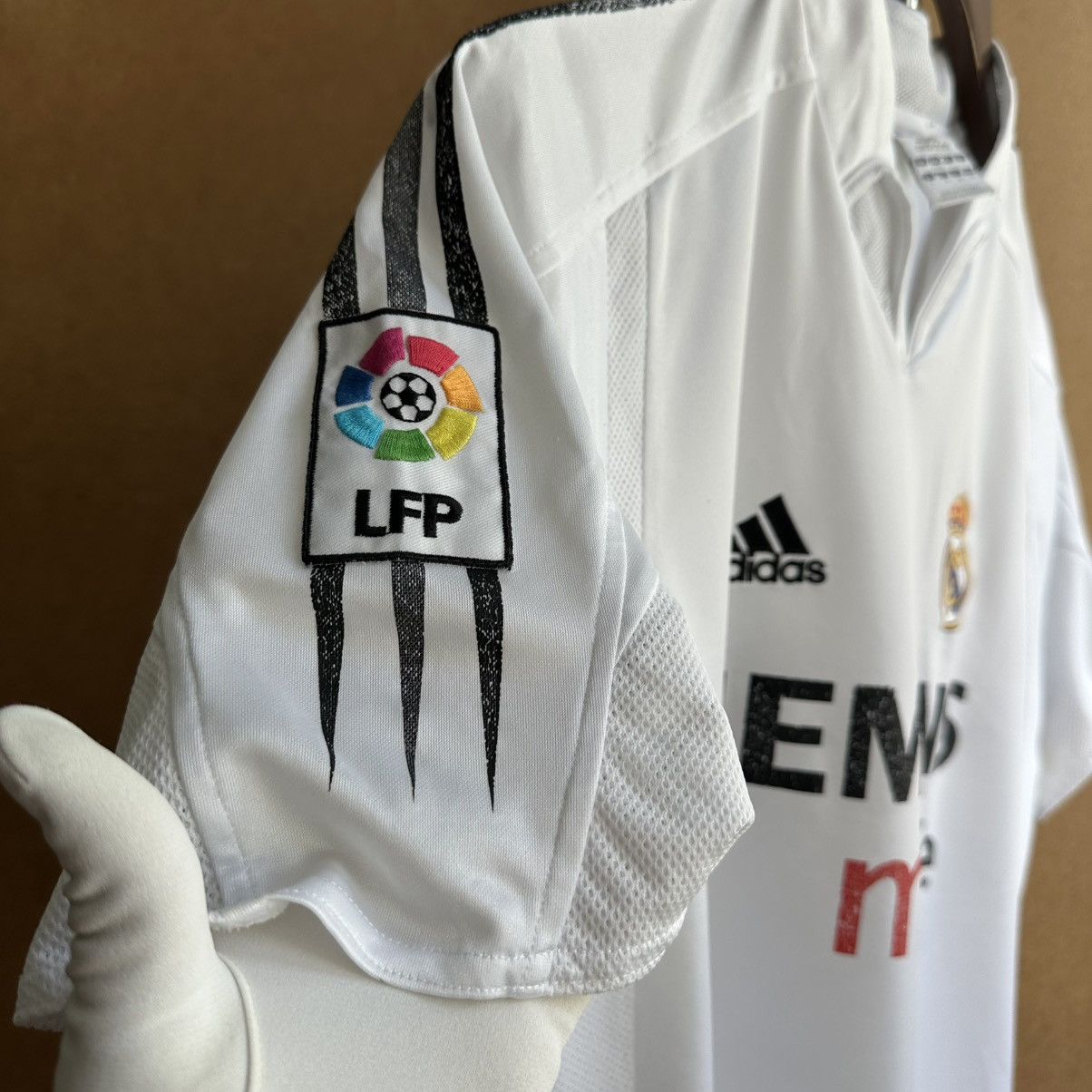 Adidas Vintage Adidas FC Real Madrid 2004/05 Soccer Jersey Football Size US S / EU 44-46 / 1 - 7 Thumbnail