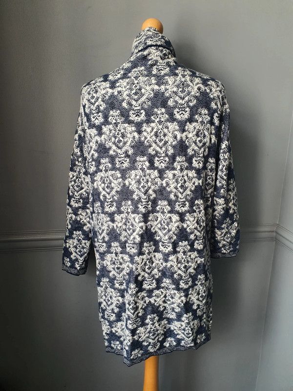 The Difference White Stuff cardigan 12 Size M / US 6-8 / IT 42-44 - 2 Thumbnail