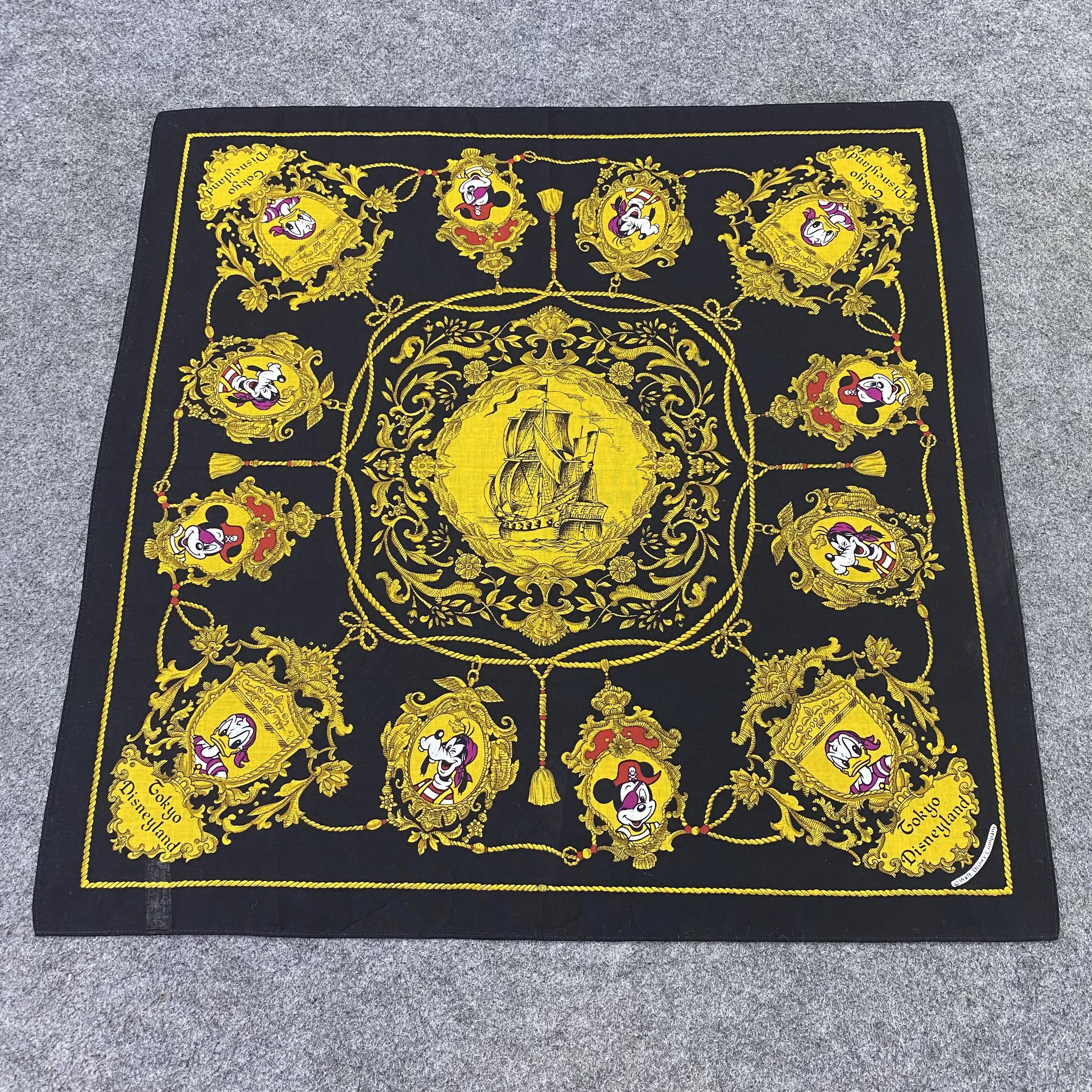 Anime Tokyo Disneyland Handkerchief Cartoon Mickey mouse-B1414 Size ONE SIZE - 1 Thumbnail