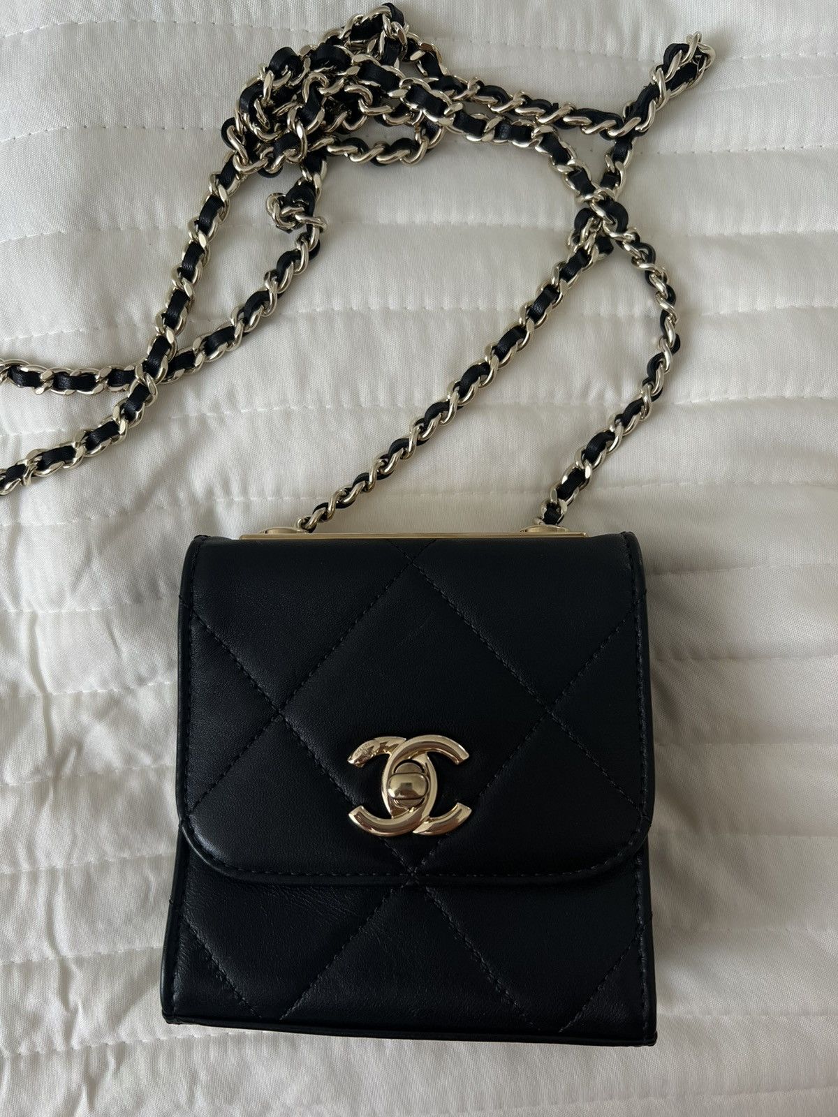 Chanel Chanel Lambskin Quilted Mini Trendy CC Chain Wallet Black Size ONE SIZE - 1 Thumbnail