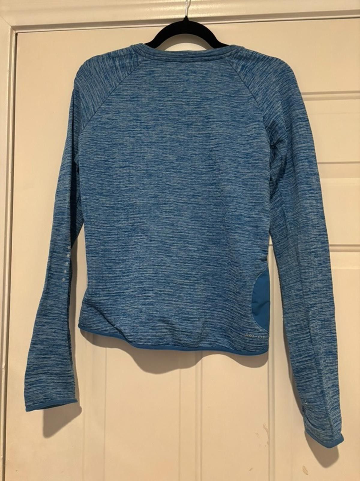 Nike Women's sz XS blue Nike dri fit athletic shirt #664 Size XS / US 0-2 / IT 36-38 - 2 Thumbnail