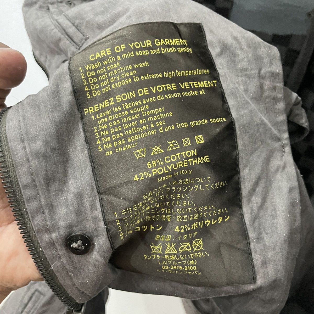 Louis Vuitton Vintage Louis Vuitton Distressed Jacket Size US L / EU 52-54 / 3 - 9 Thumbnail