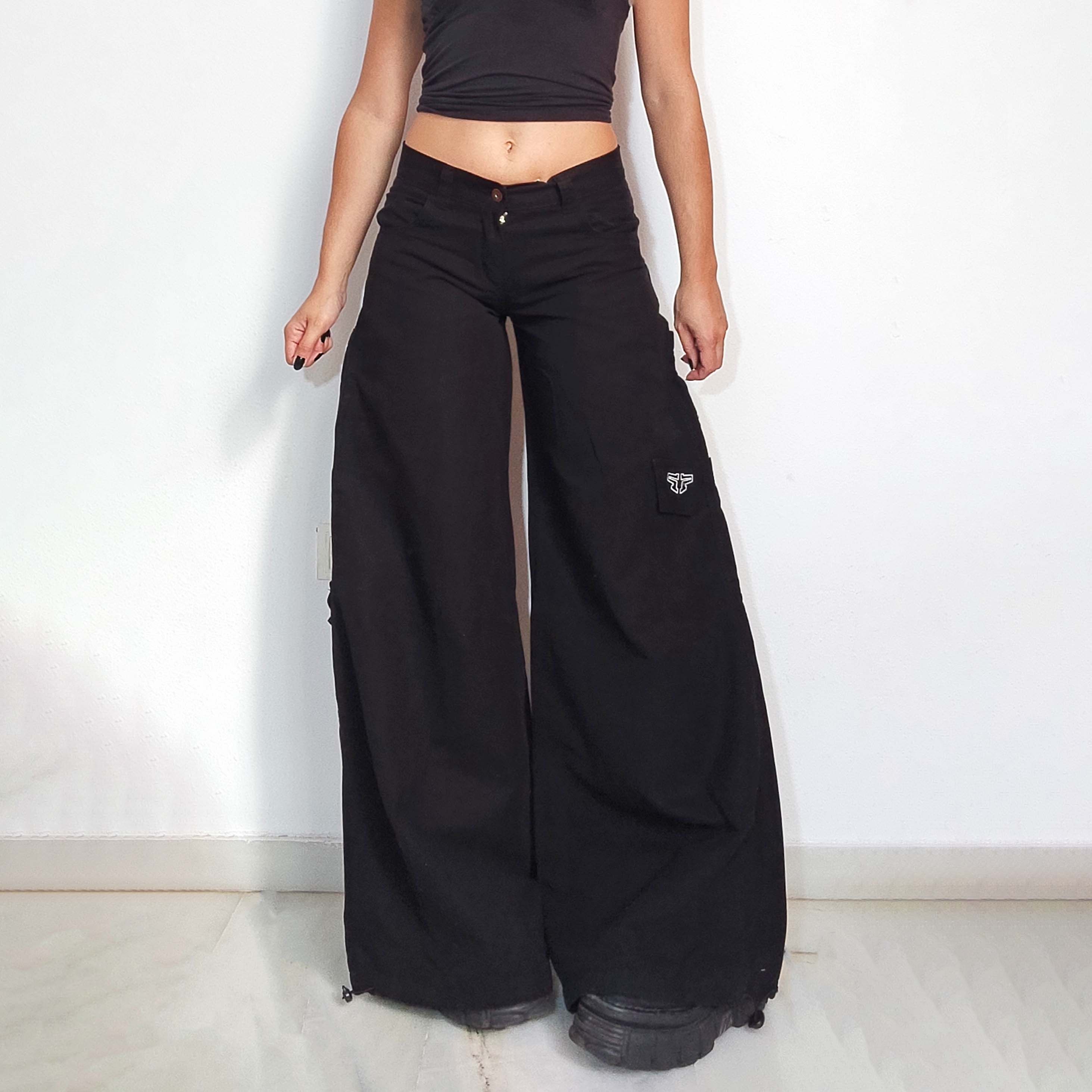 Vintage Vintage Hip Hop Baggy Trousers with Graffiti embroidery Size 27" / US 4 / IT 40 - 1 Thumbnail