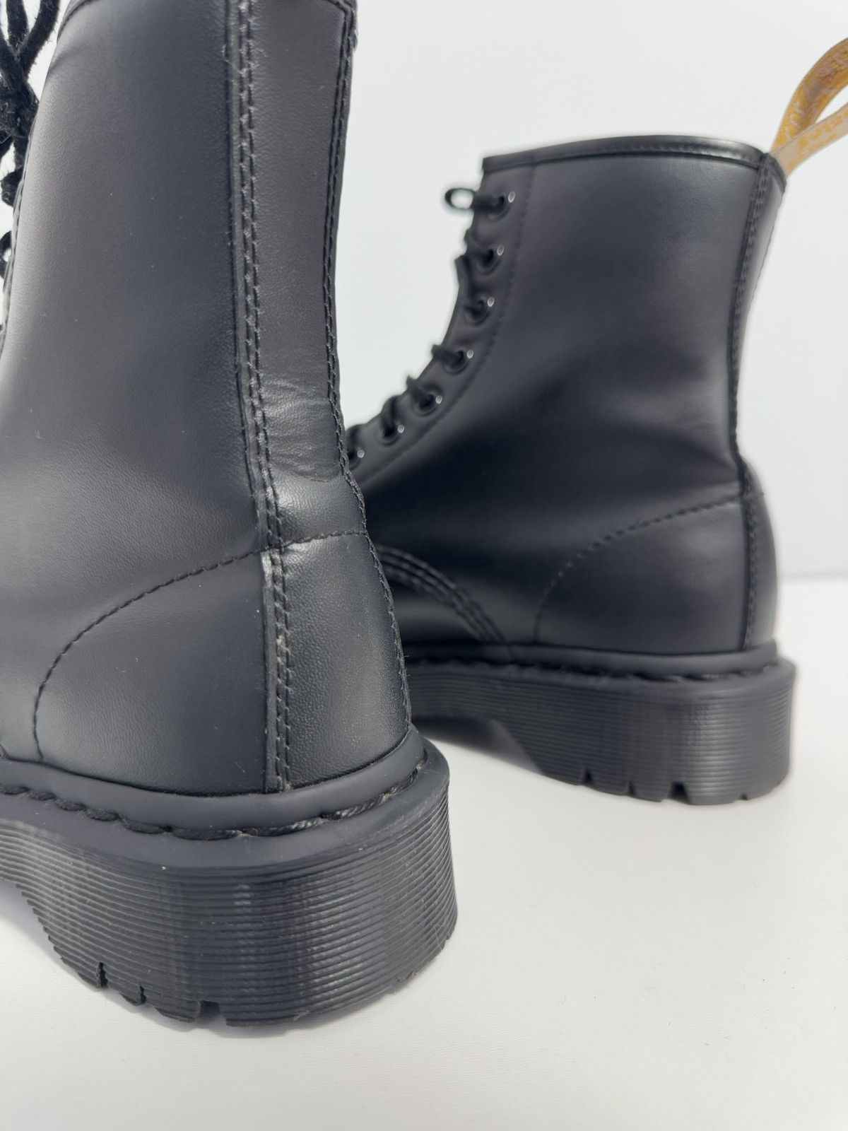 Dr. Martens Dr Martens AirWair Mono Vegan Leather 27032 Lace Boots EU-37 Size US 7 / IT 37 - 9 Thumbnail