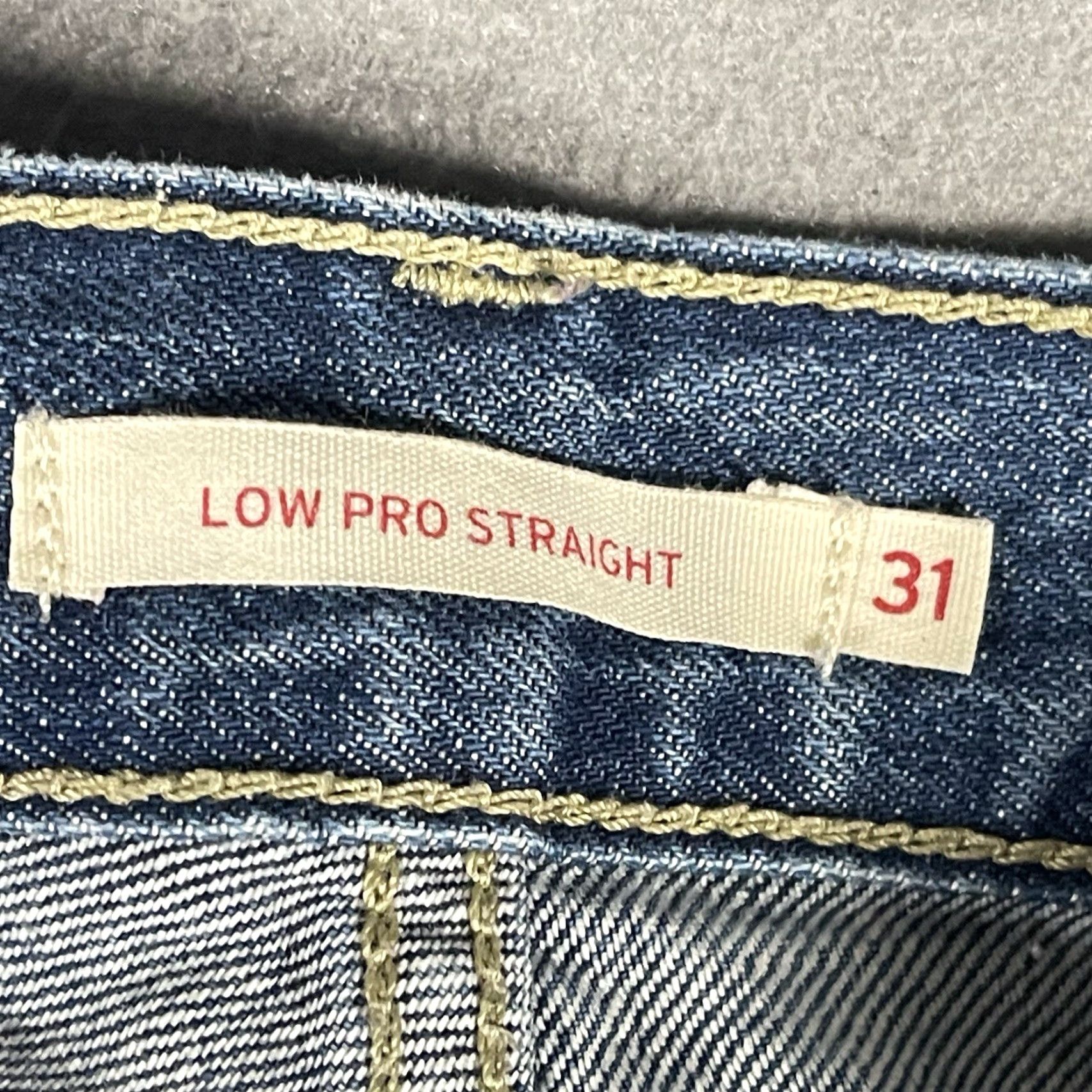 Denime VINTAGE: No Levis Jeans Women 31x31 Low Pro Straight 31 Relaxed Denim Blue Distressed 5-Pocket Womens Jeans Size 31 Inseam 31 Size 24" / US 00 / IT 34 - 7 Thumbnail