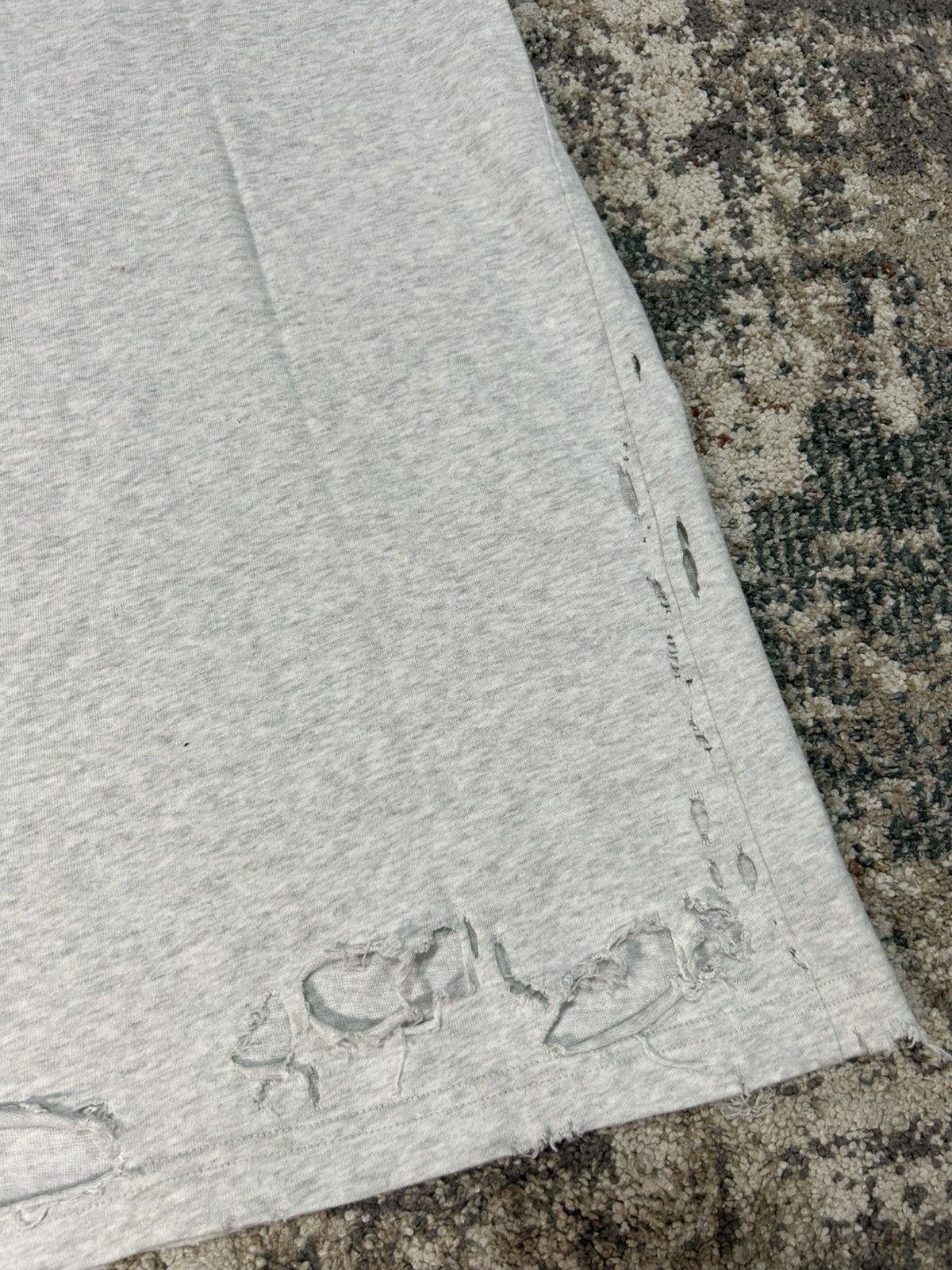 Balenciaga Balenciaga 2023 Destroyed 3B Grey Tee Size 3 Oversized Size US L / EU 52-54 / 3 - 8 Thumbnail