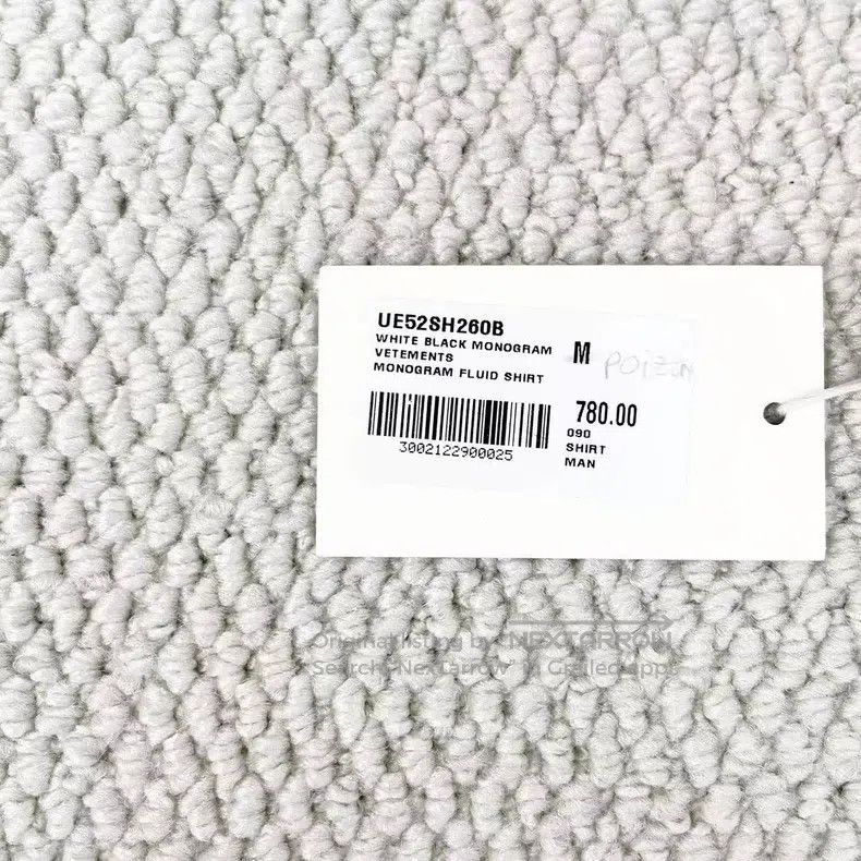Vetements Vetements Grass Script Bullet Screen Full-print Letter Log Size US M / EU 48-50 / 2 - 4 Thumbnail