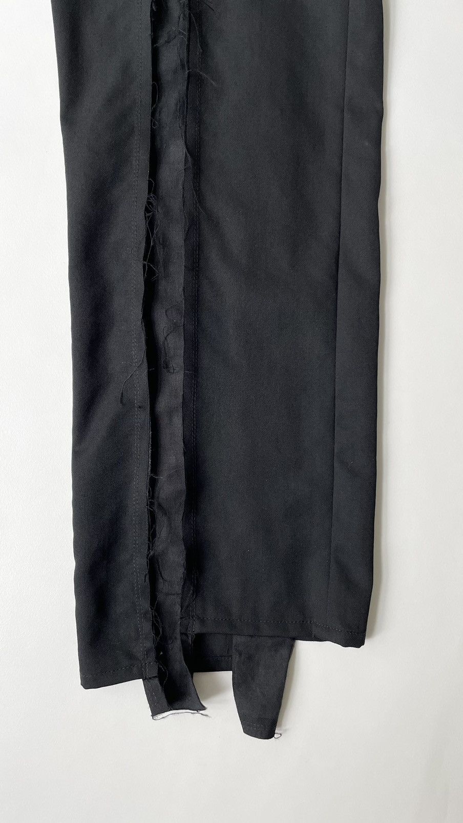 Comme des Garcons A/W 06 ‘Reworked’ Black Wool Trousers Size 26" / US 2 / IT 38 - 10 Thumbnail