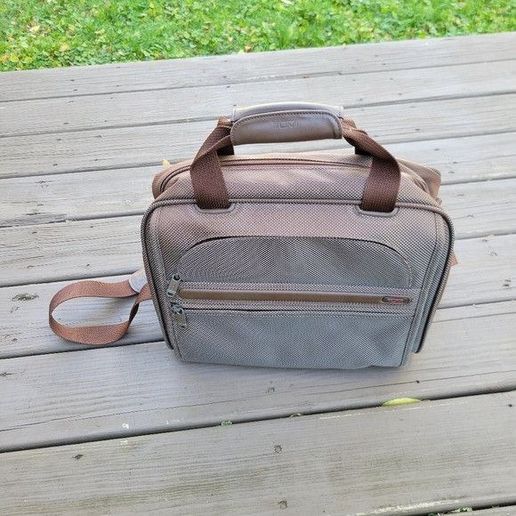 Tumi Tumi Brown Ballistic Nylon Accessory Carry-on Travel Crossbo Size ONE SIZE - 10 Thumbnail