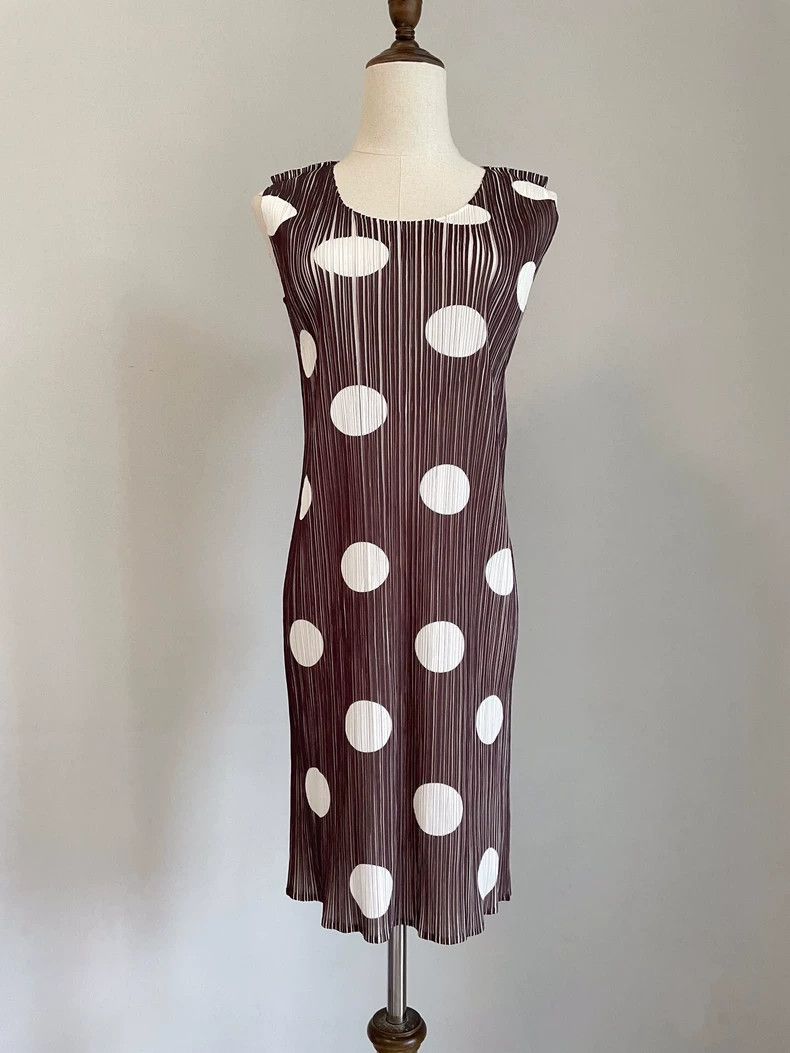 Issey Miyake Issey Miyake size:4 Brown polka dot pleated dress Size XS / US 0-2 / IT 36-38 - 2 Thumbnail