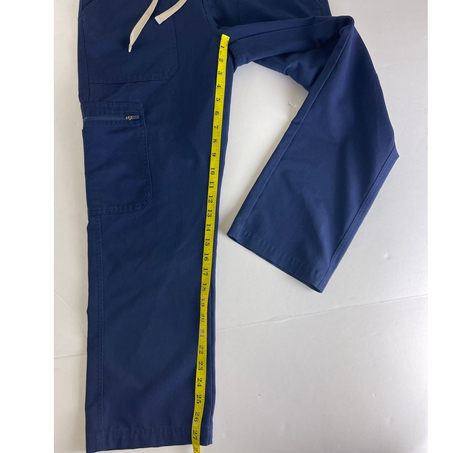 Other Figs bottom scrubs pre owned size M/S Size 27" / US 4 / IT 40 - 5 Thumbnail