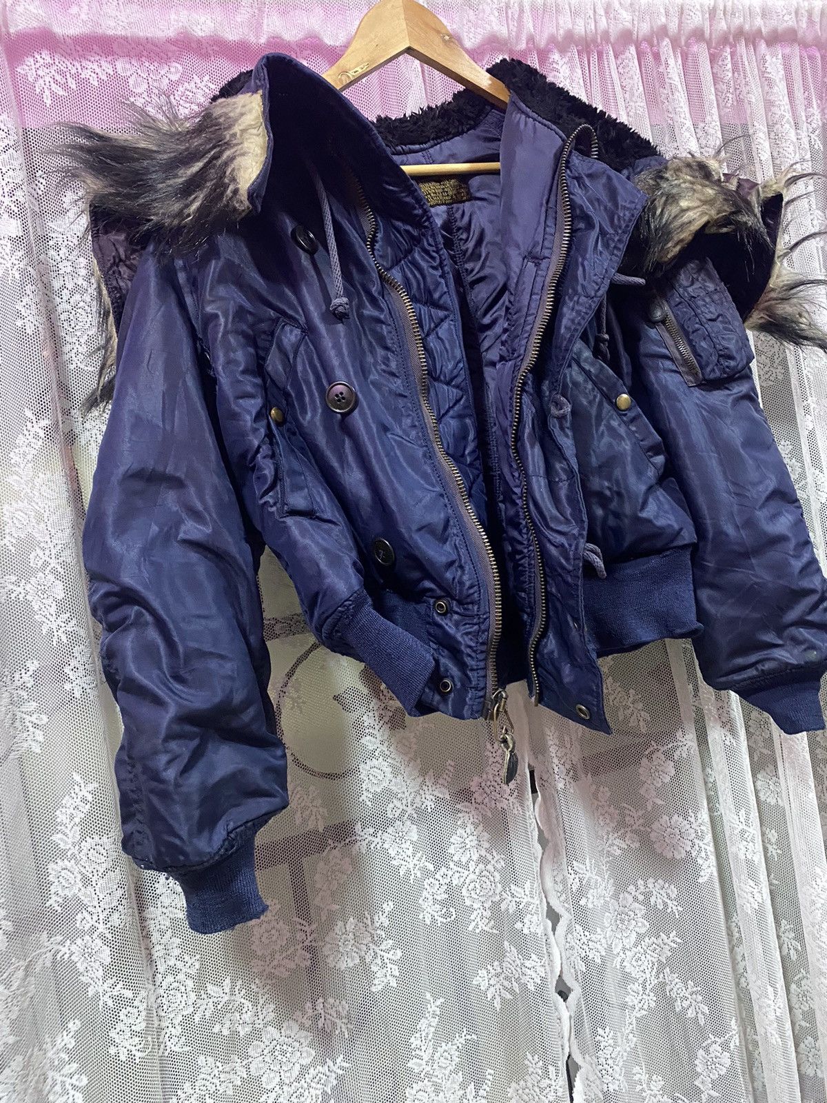 Avirex Type N-2A Fur Hooded Military Bomber Jacket Distressed Size US S / EU 44-46 / 1 - 3 Thumbnail