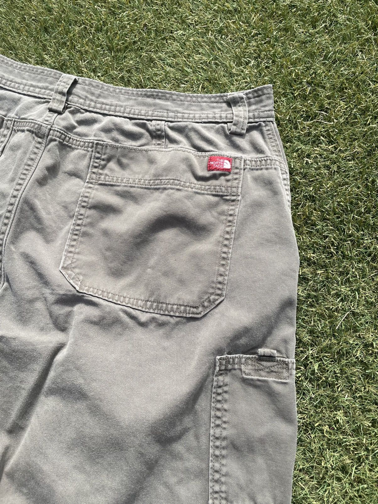 The North Face VTG The North Face Men’s Baker Cargo Shorts Size 38 Green Size US 38 / EU 54 - 7 Thumbnail